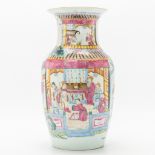 A Chinese vase with double decor of warriors and wise men. 19th/20th century. (36 x 19 cm)