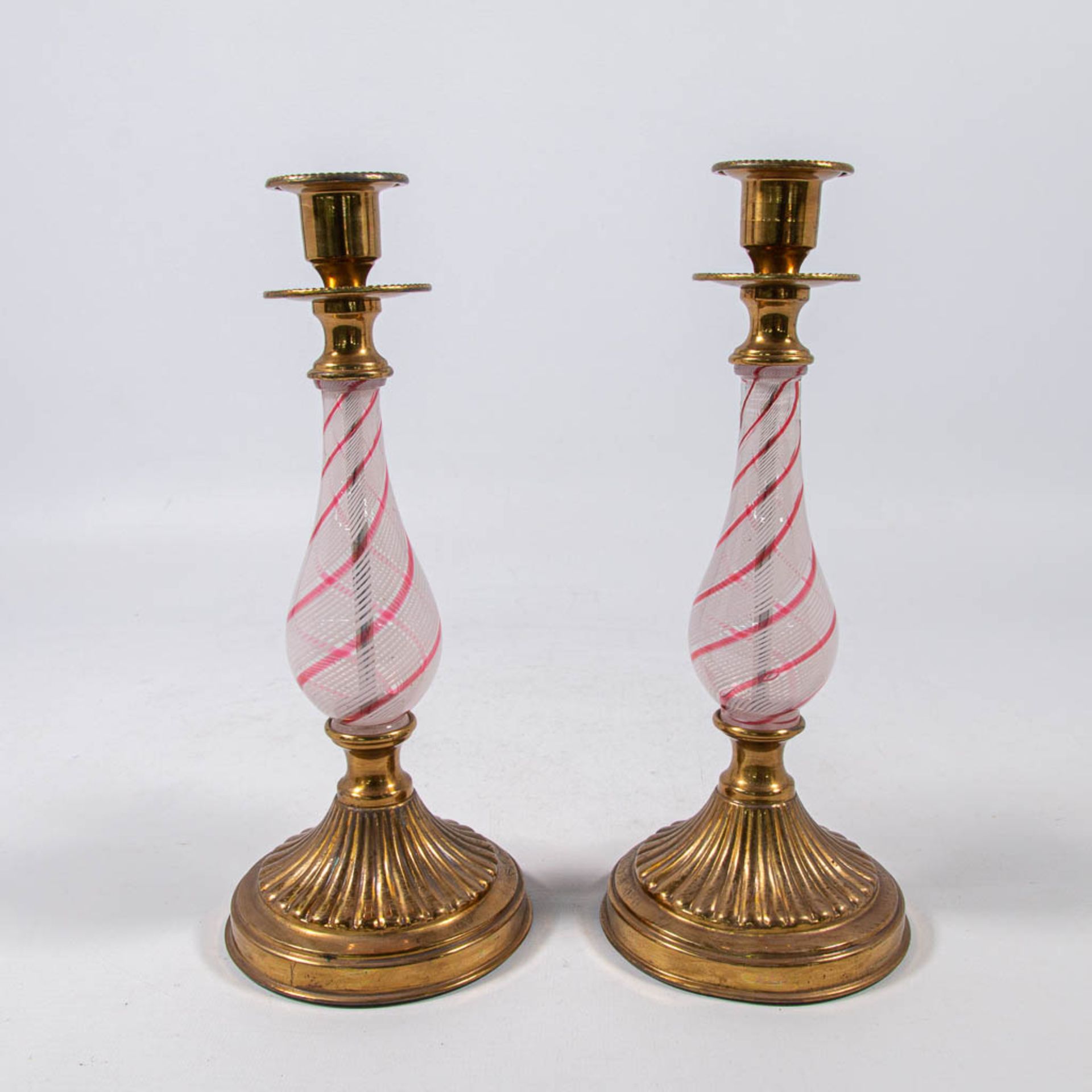 A pair of candlesticks, bronze mounted glass, made in Murano, Italy around 1920. (26 x 11 cm) - Image 2 of 12