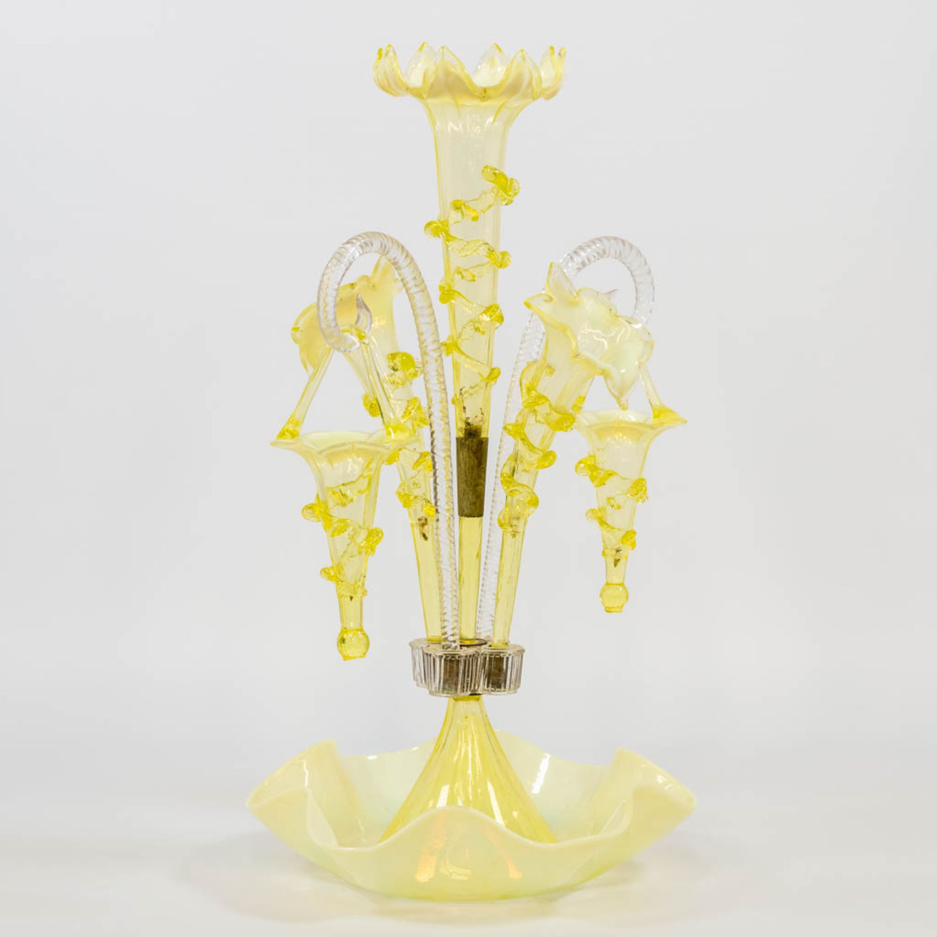 A yellow and clear glass table centrepiece pic-fleur, made in Murano, Italy. (25 x 28 x 45 cm) - Bild 13 aus 15