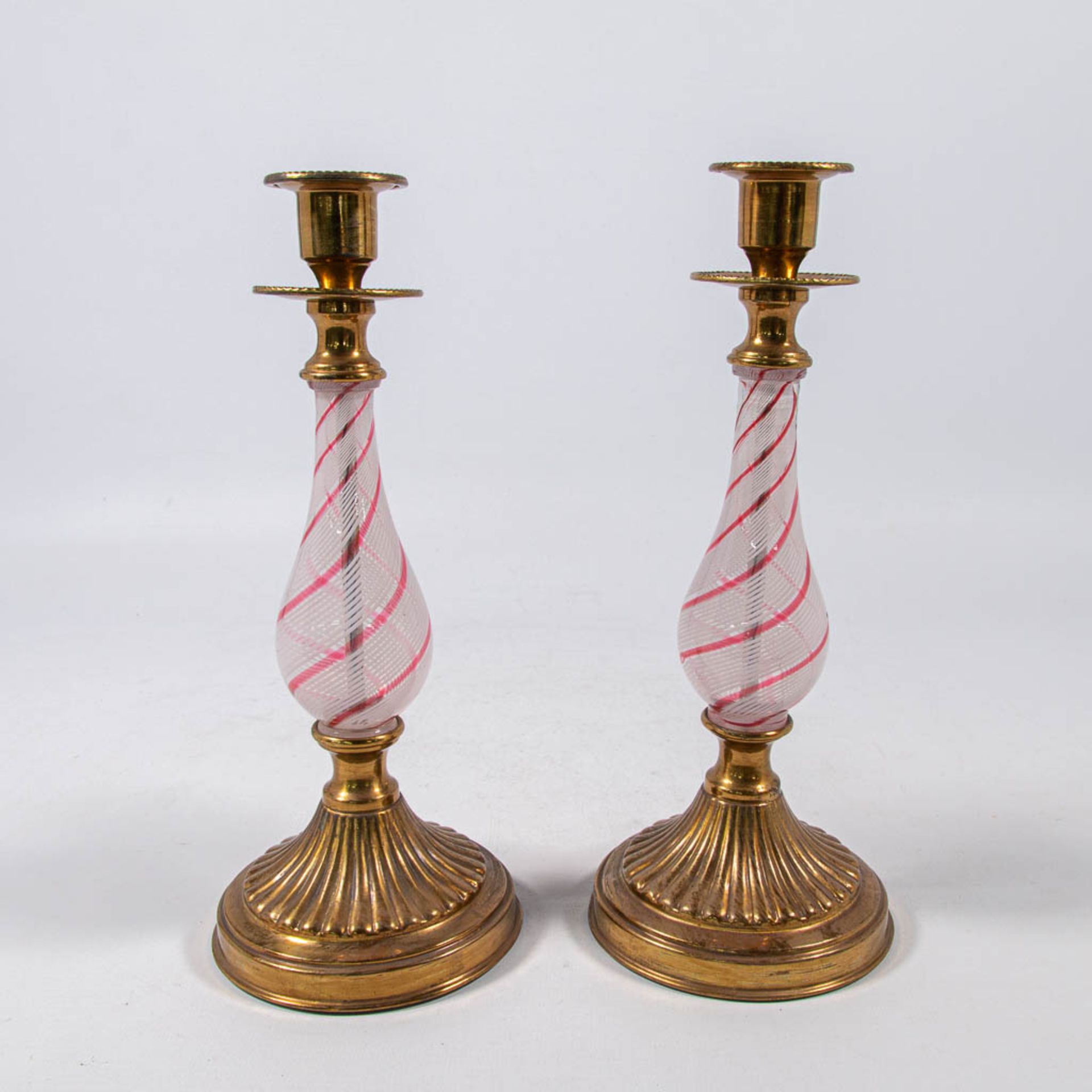 A pair of candlesticks, bronze mounted glass, made in Murano, Italy around 1920. (26 x 11 cm) - Image 3 of 12