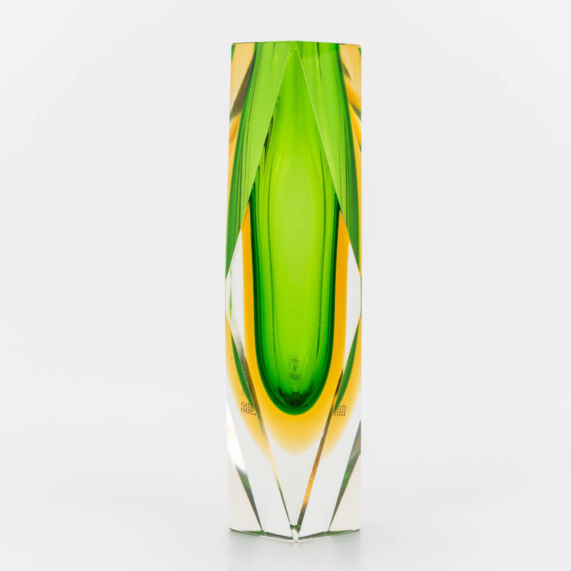 a Sommerso glass vase stickered Vetri Murano . (7 x 7 x 25 cm) - Image 6 of 12