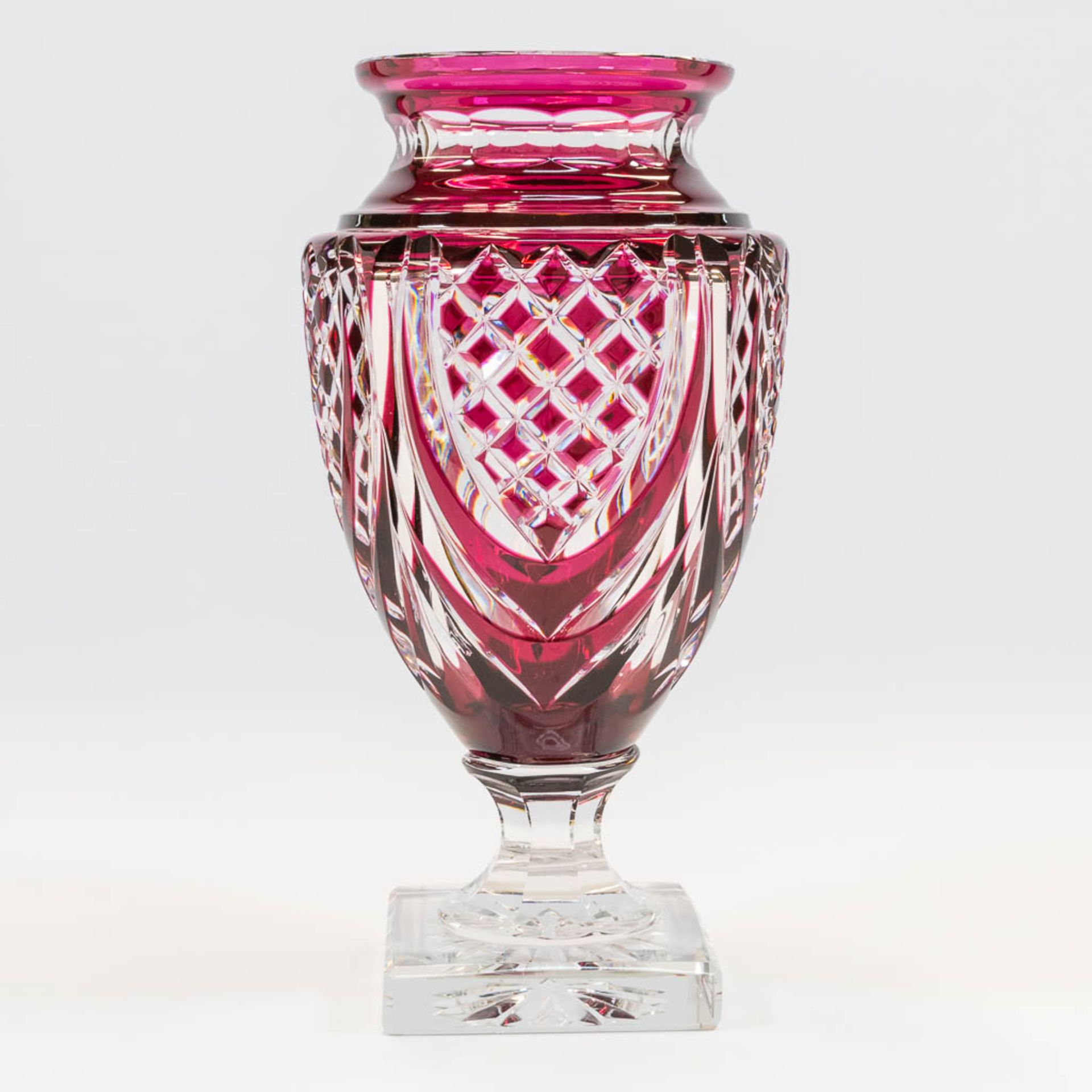 A collection of 2 exceptional and large Val Saint Lambert crystal vases, model Jupiter. Marked on ba - Image 11 of 31
