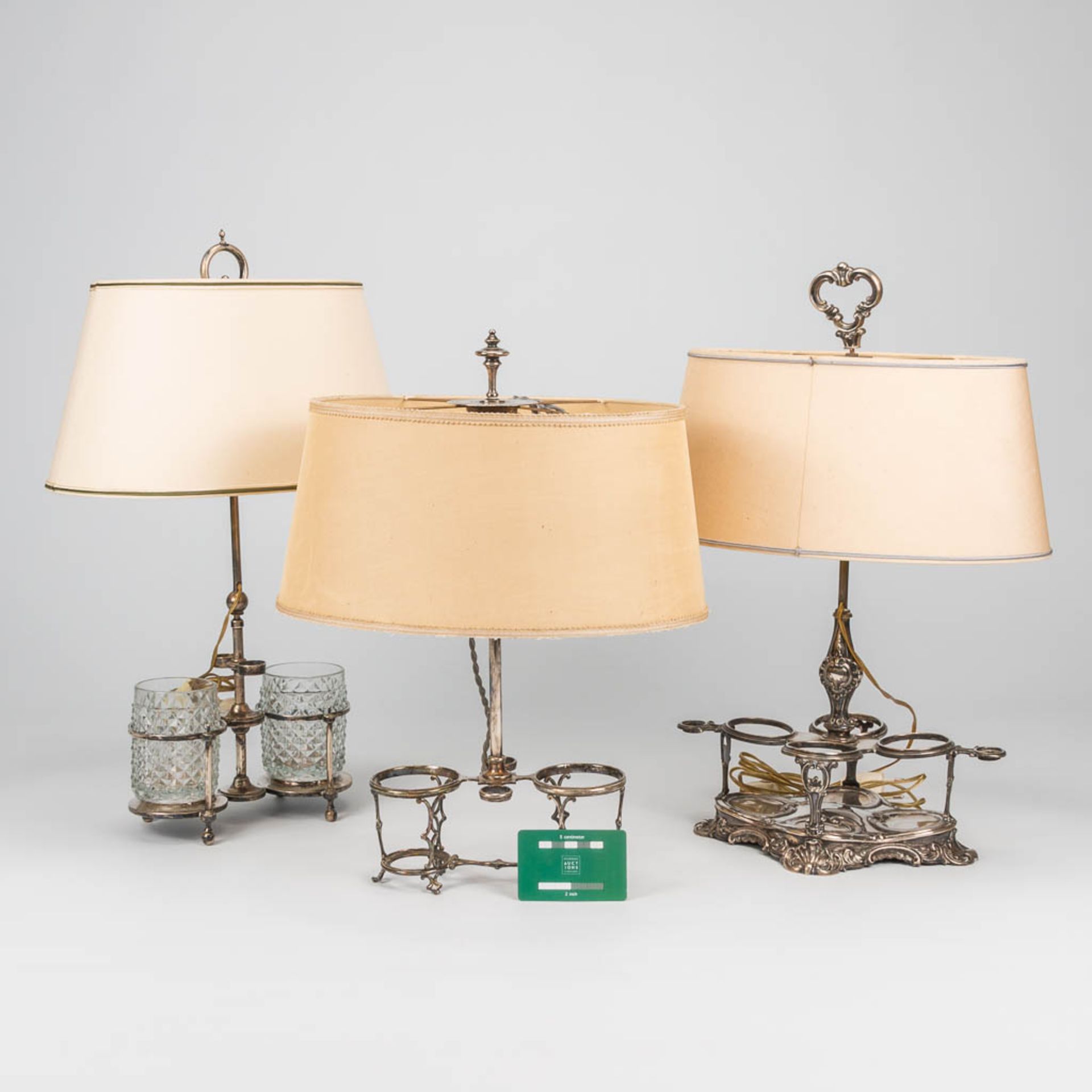 A collection of 2 silver and 1 silver-plated oil and vinegar set, of which table lamps were made. (7 - Bild 5 aus 18