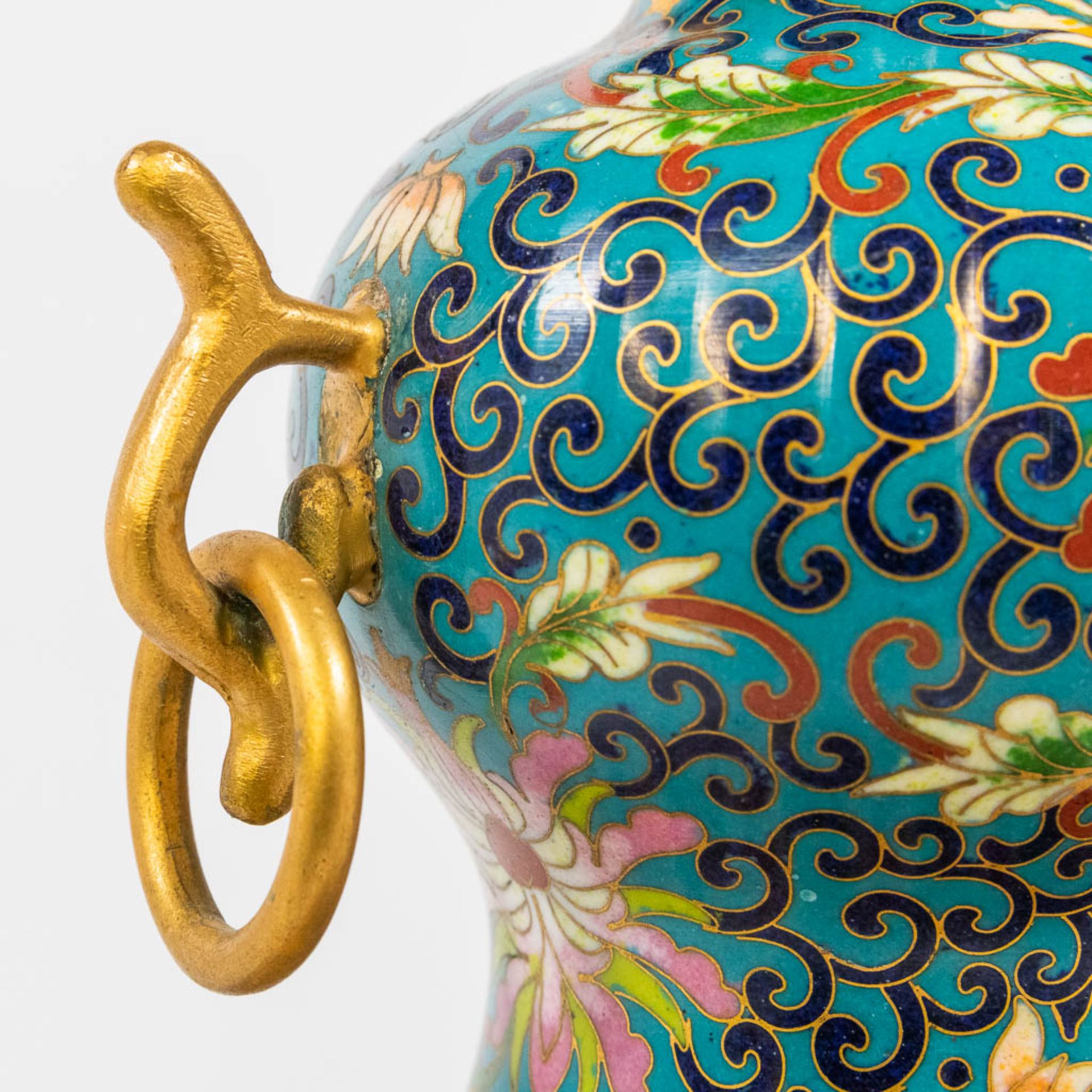 A pair of cloisonnŽ display vases and brons rings. The second half of the 20th century. (30,5 x 20 c - Bild 9 aus 12