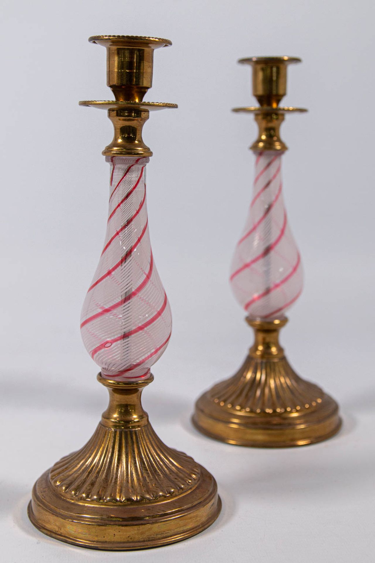 A pair of candlesticks, bronze mounted glass, made in Murano, Italy around 1920. (26 x 11 cm) - Image 7 of 12