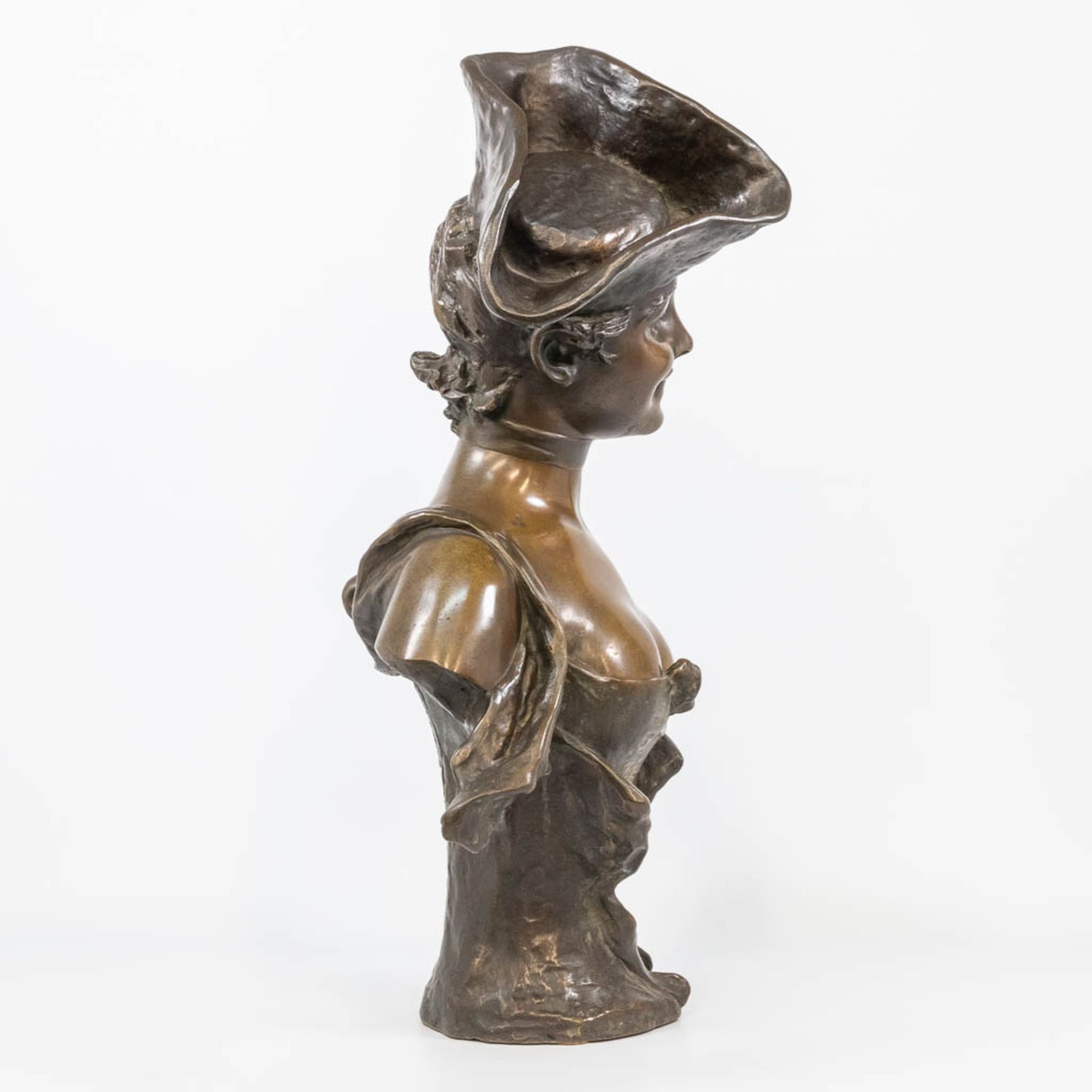 Georges VAN DER STRAETEN (1856-1928) a bust of a lady. Marked 'Society des bronzes de Paris'. (23 x  - Bild 3 aus 13