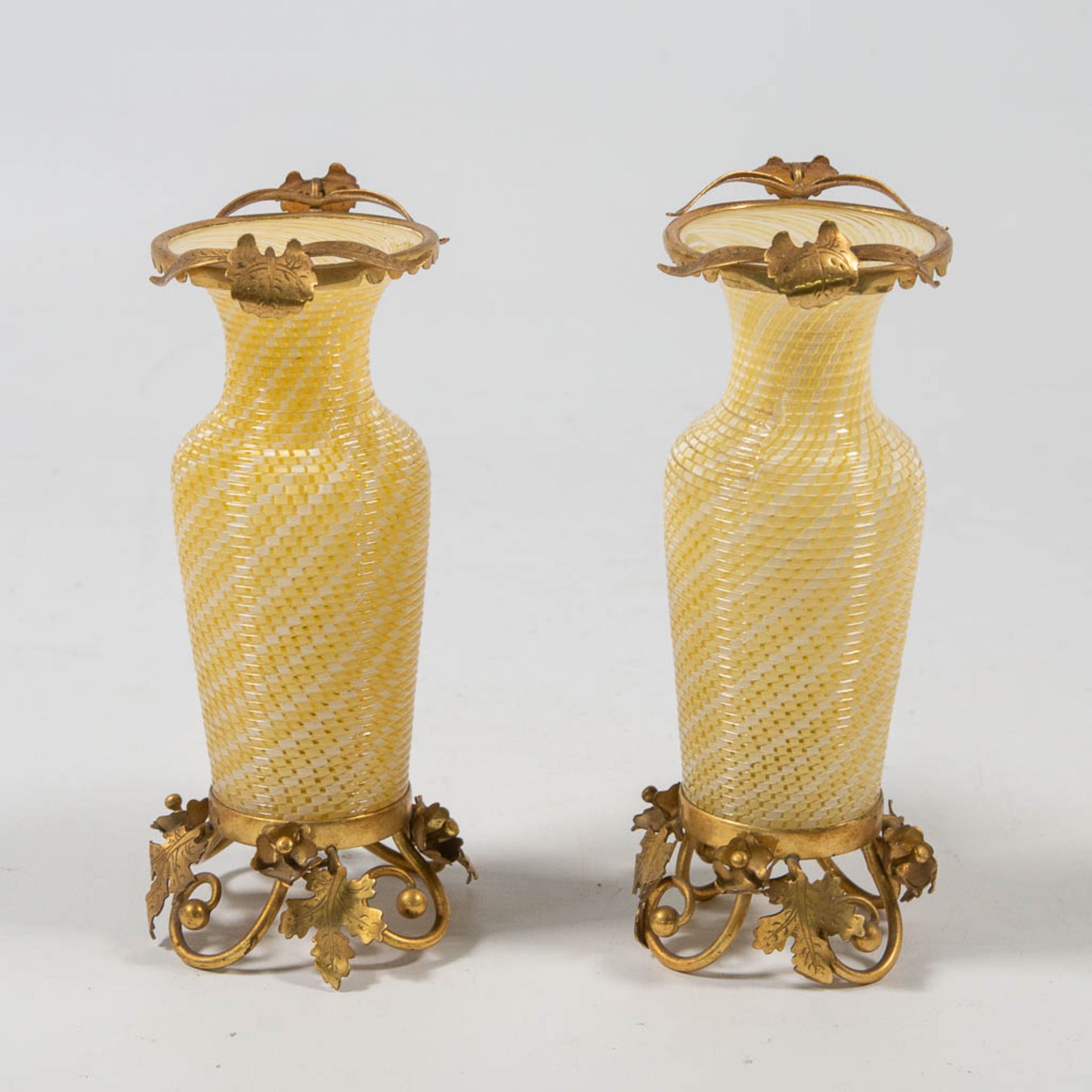 A pair of vases made of glass and mounted with bronze, made in Murano, Italy around 1900. (16 x 6,5 - Image 6 of 13