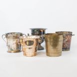 A collection of 5 silver-plated champagne buckets. (19 x 25,5 x 20 cm)