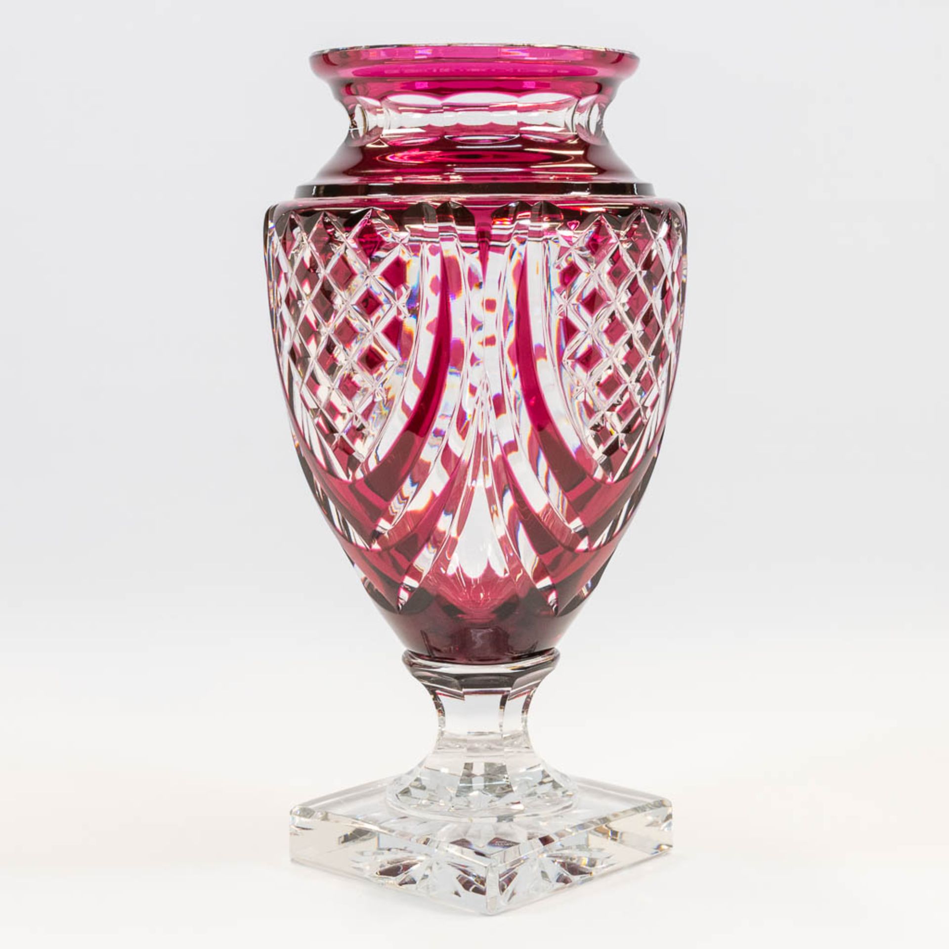 A collection of 2 exceptional and large Val Saint Lambert crystal vases, model Jupiter. Marked on ba - Image 19 of 31