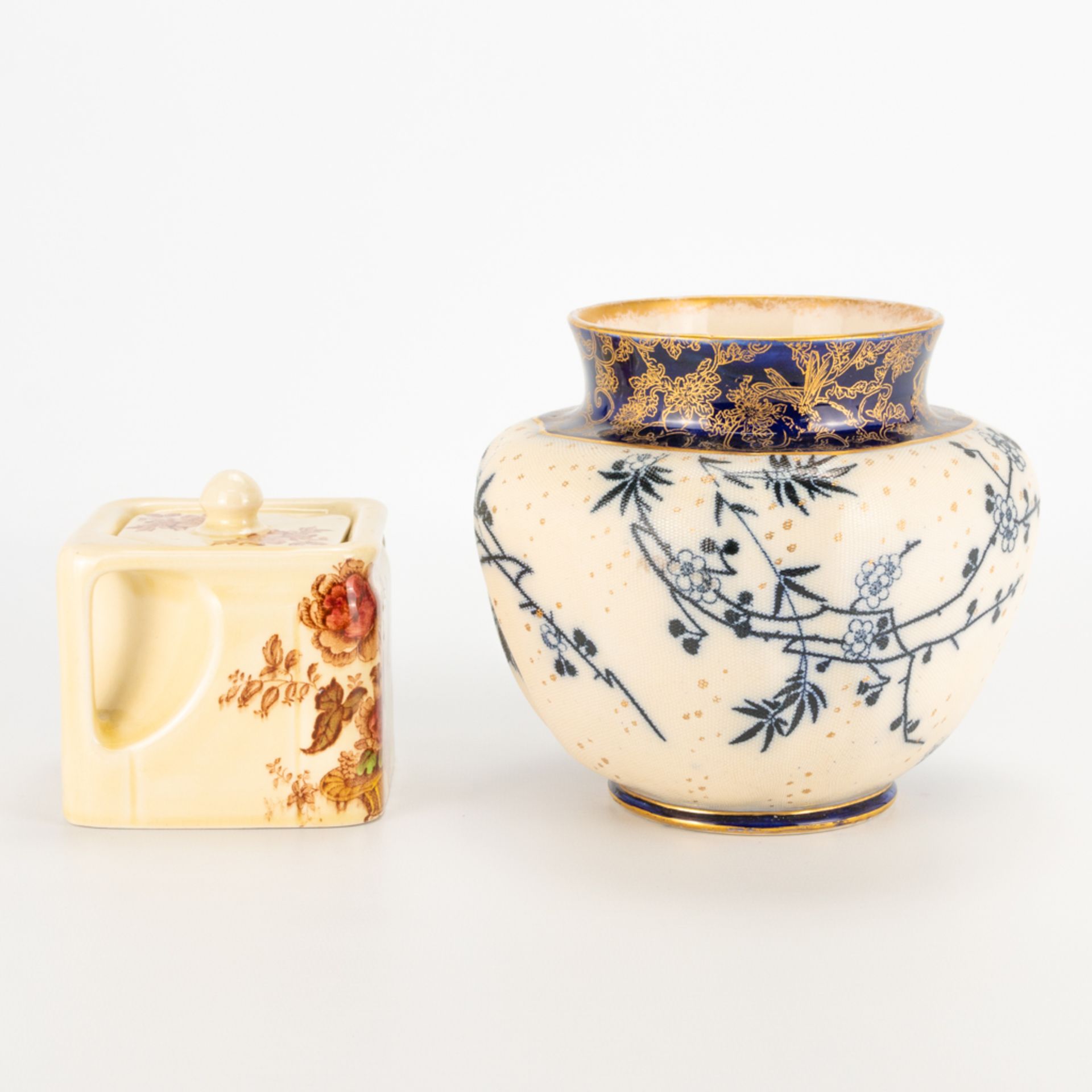 A collection of 2 pieces of English porcelain, a vase made by Doulton and a tea pot made by Clarice - Image 2 of 17