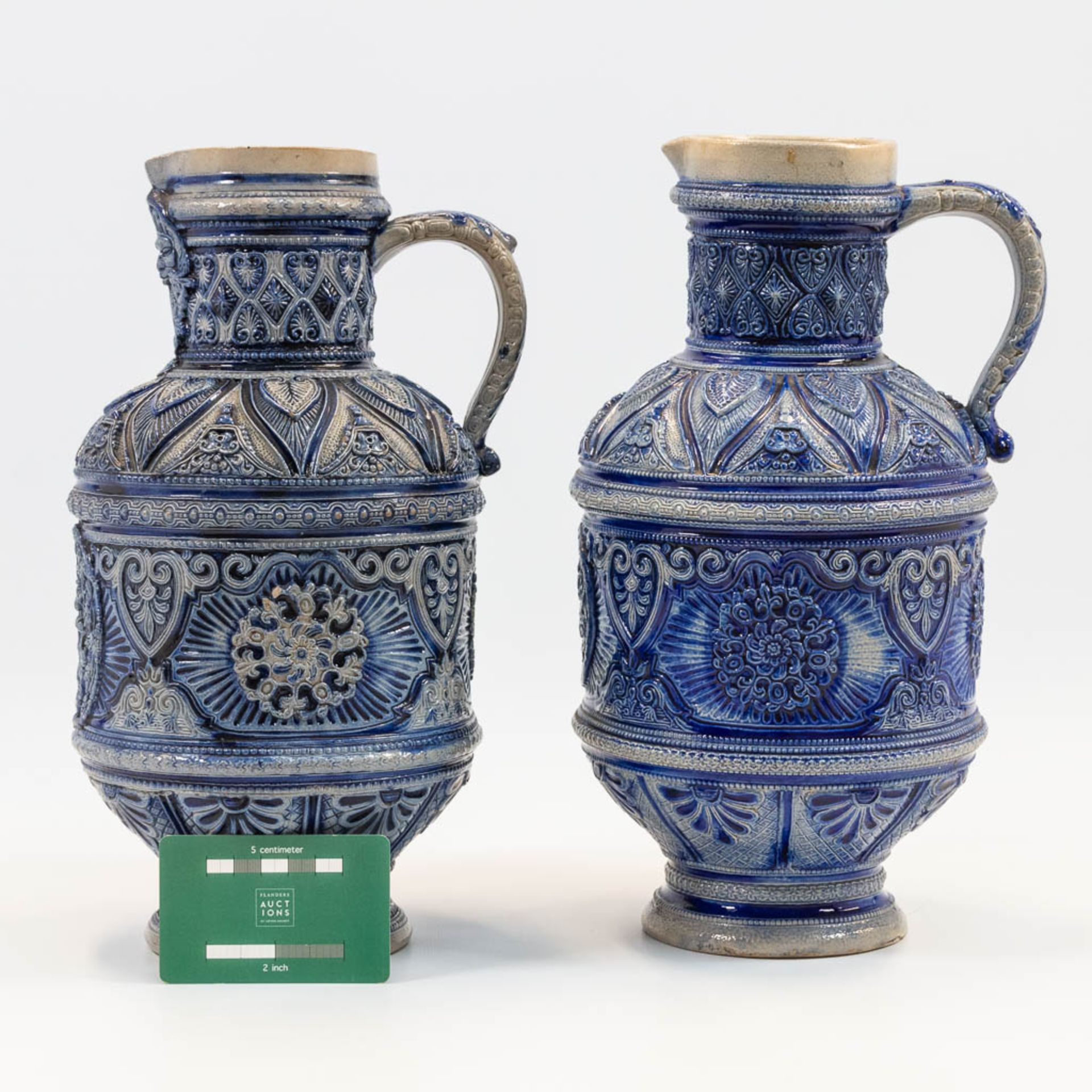 A collection of 2 Westerwald Pitchers with blue glaze, of which one has a Bartmann. (32 x 18 cm) - Image 2 of 14