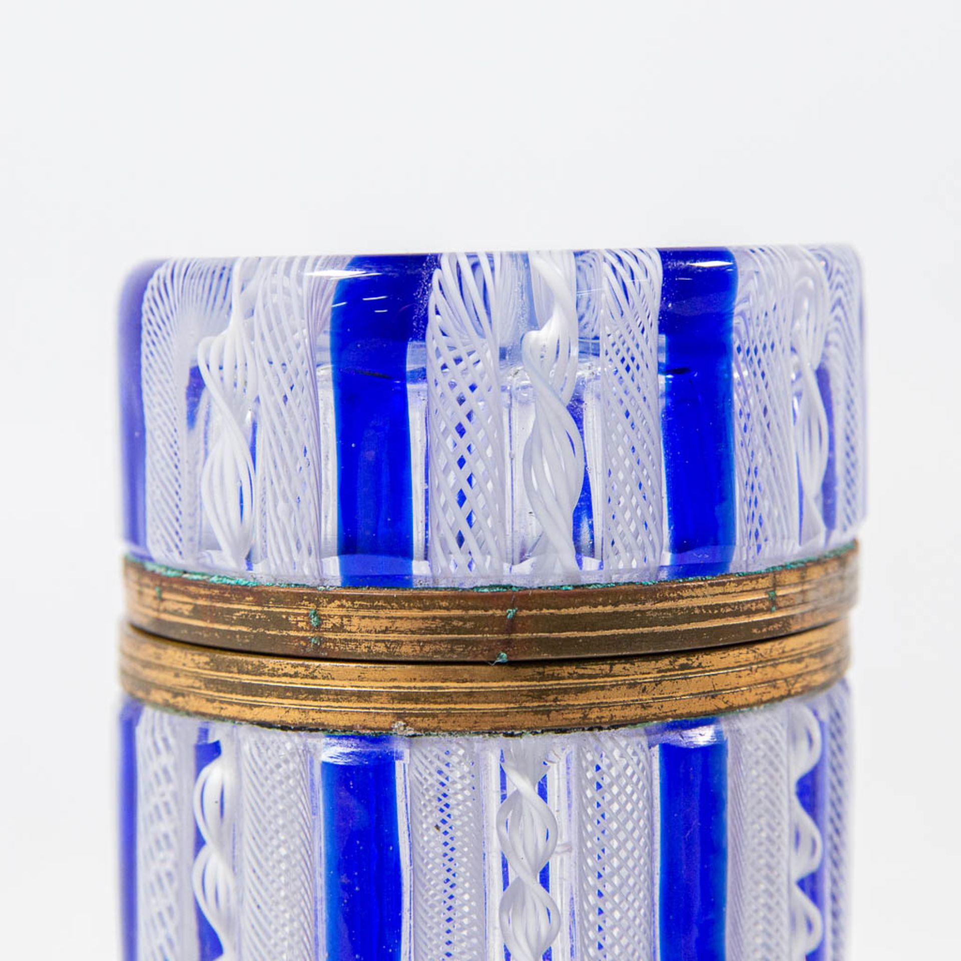 A set of 2 jars with lid, and mounted with bronze. Made in Murano, first quarter of 20th century. (1 - Bild 14 aus 19