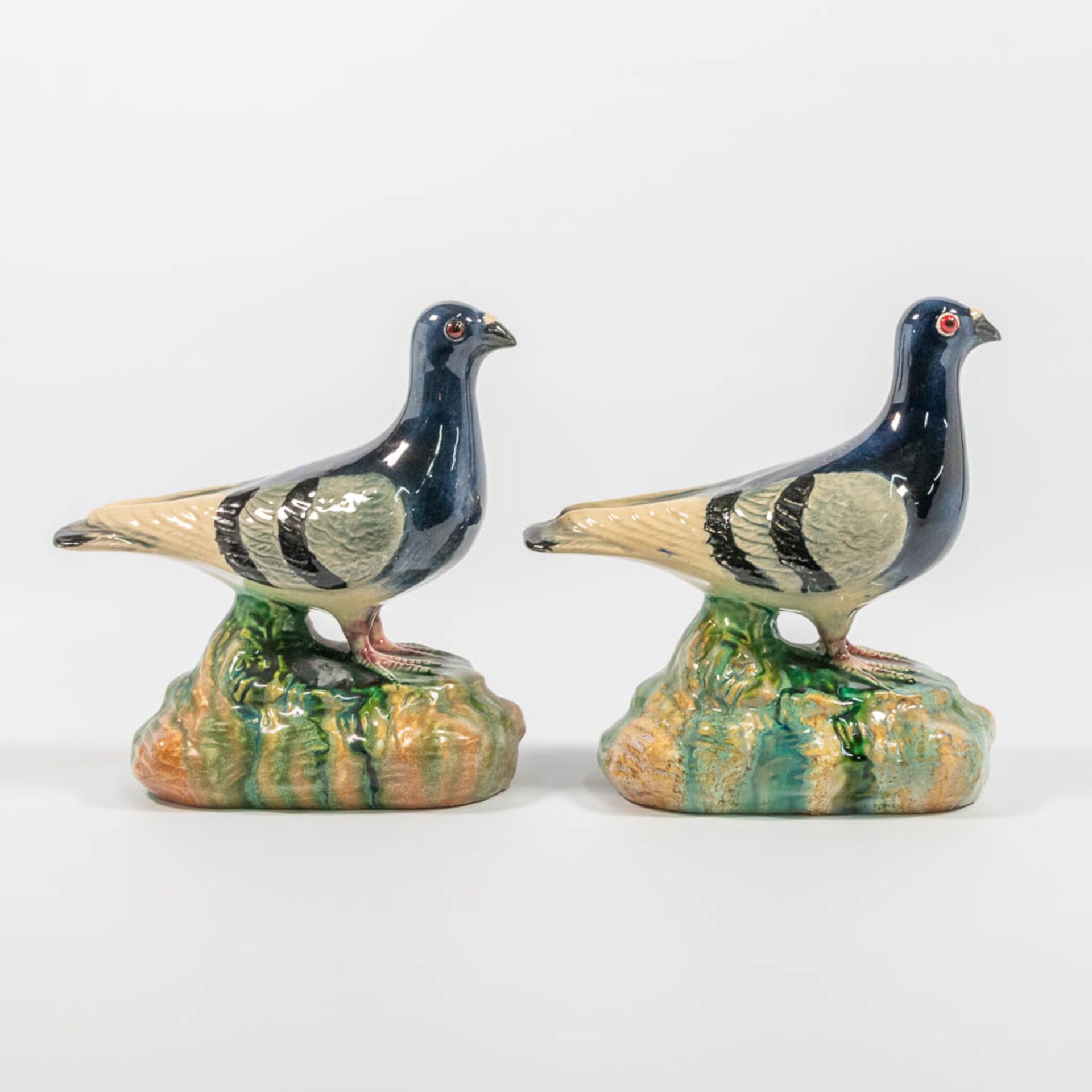 A pair of pigeons, made of ceramic, probably of Italian origin. (21 x 23 x 12) - Bild 3 aus 13
