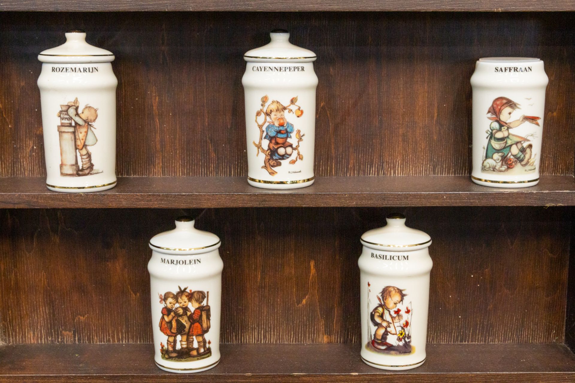 A Hummel wood spice cabinet with porcelain pots. (8 x 47 x 84 cm) - Bild 5 aus 6