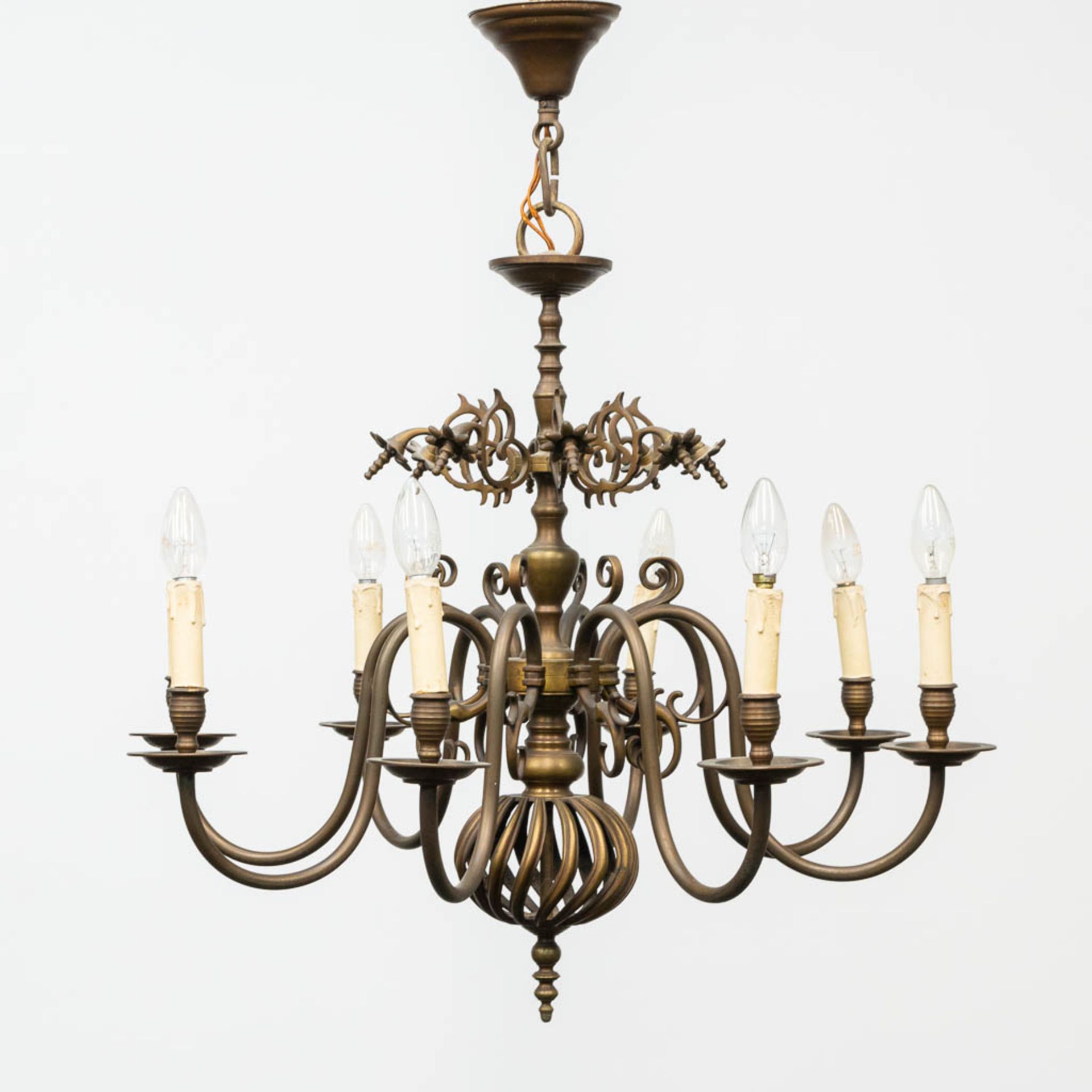 A bronze Flemish chandelier with openworked ball. 20th century. (67 x 67 cm)