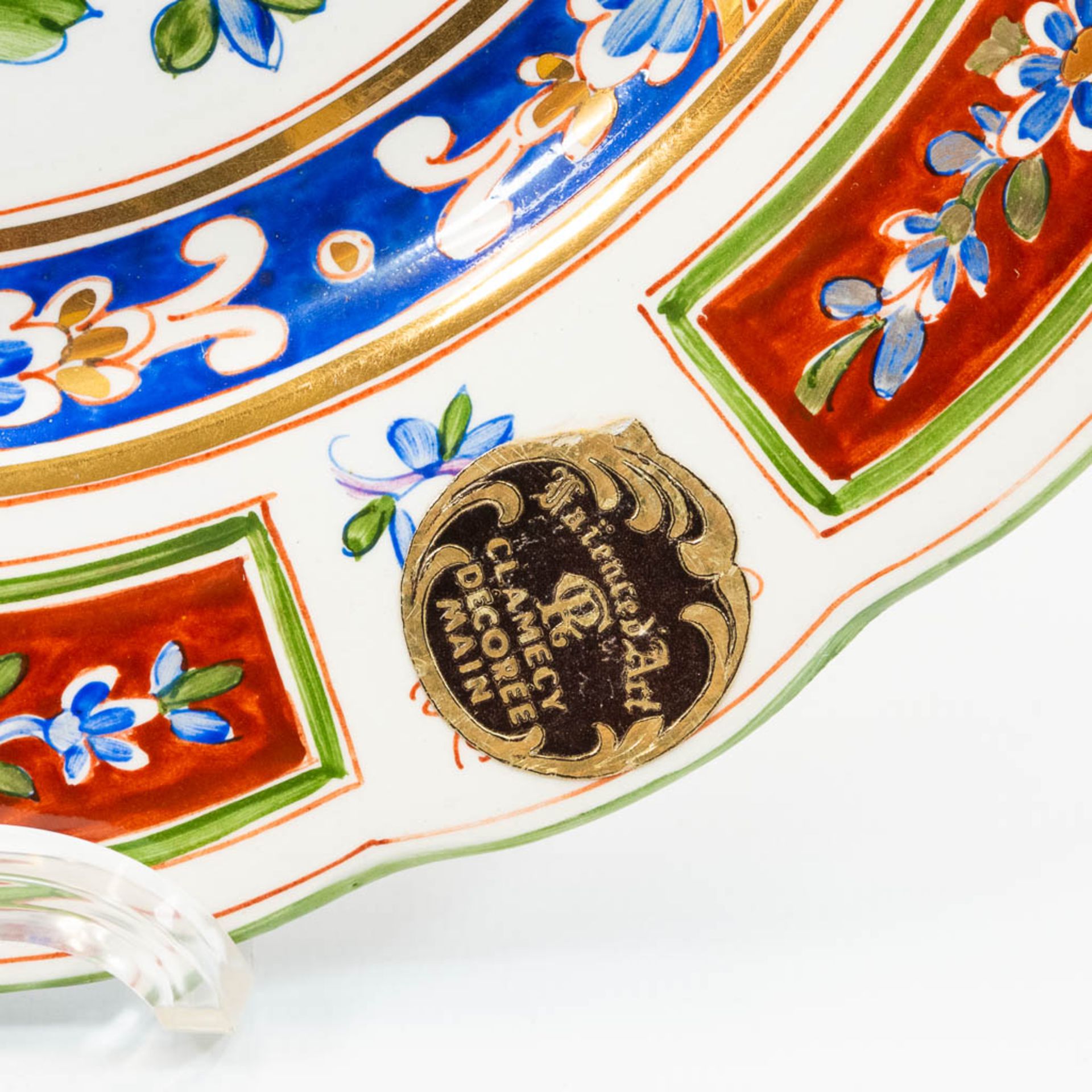 A collection of 2 pairs of faience display plates with hand-painted decor and made in Clamecy, Franc - Image 13 of 17