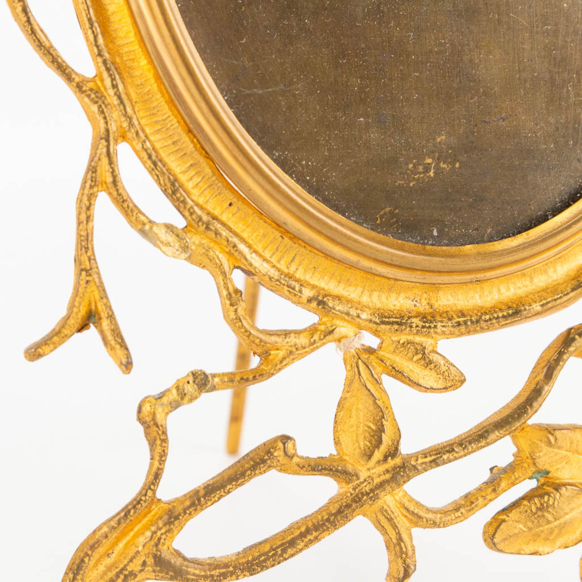 A pair of picture frames made of gold-plated bronze with silver-plated putti. 19th century. (17 x 29 - Bild 13 aus 14
