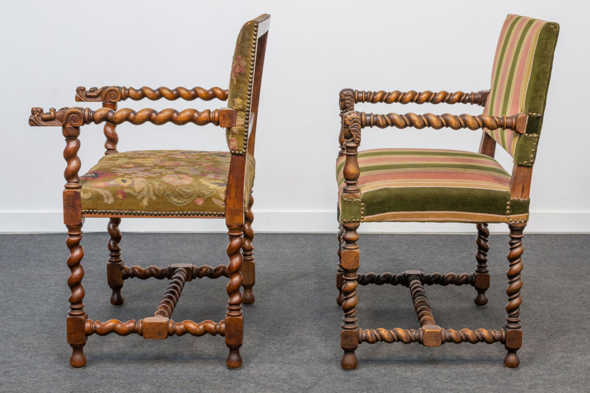 A collection of 2 castle chairs with sculptured handles. 19th century. (92 x 63 x 54 cm) - Bild 6 aus 18