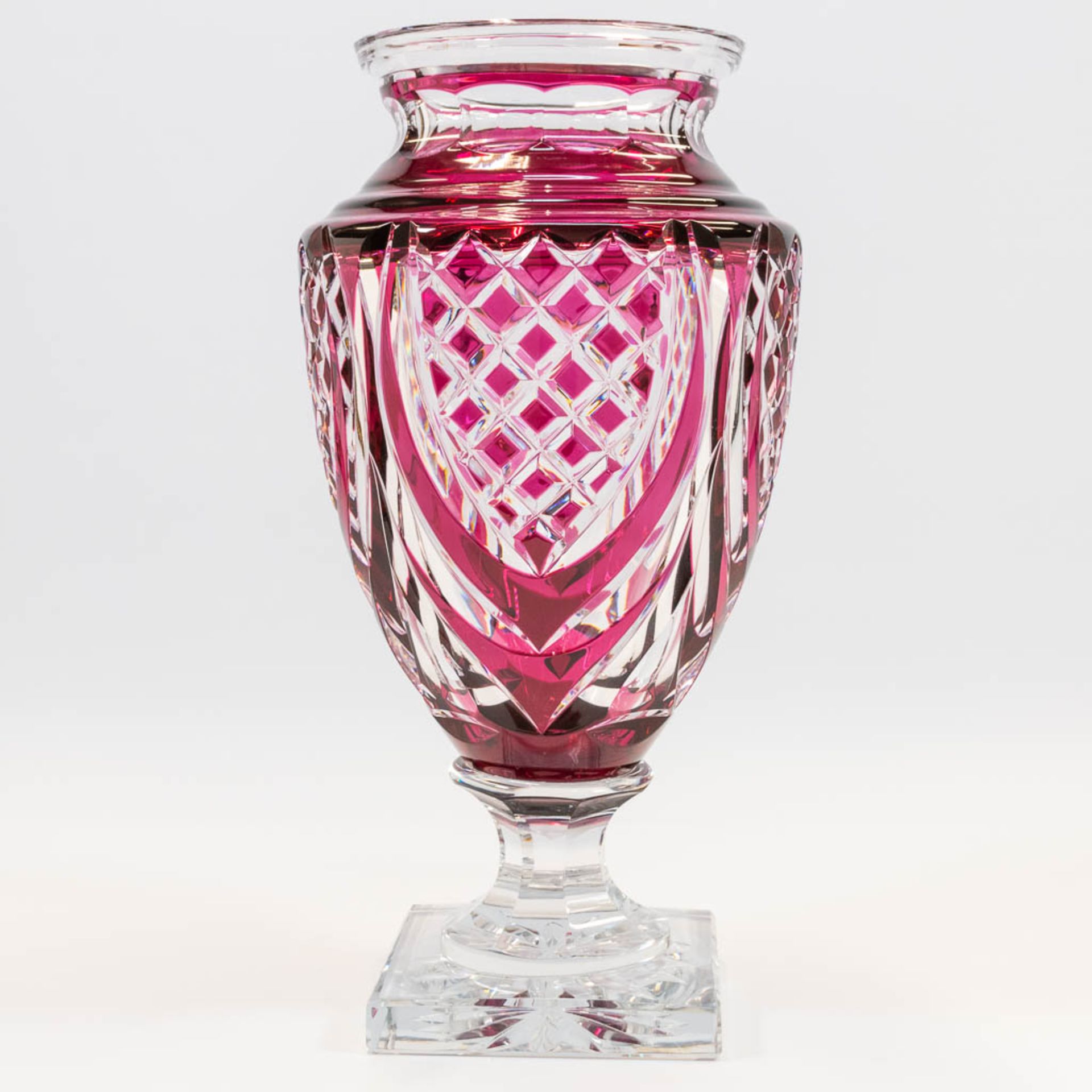 A collection of 2 exceptional and large Val Saint Lambert crystal vases, model Jupiter. Marked on ba - Image 23 of 31