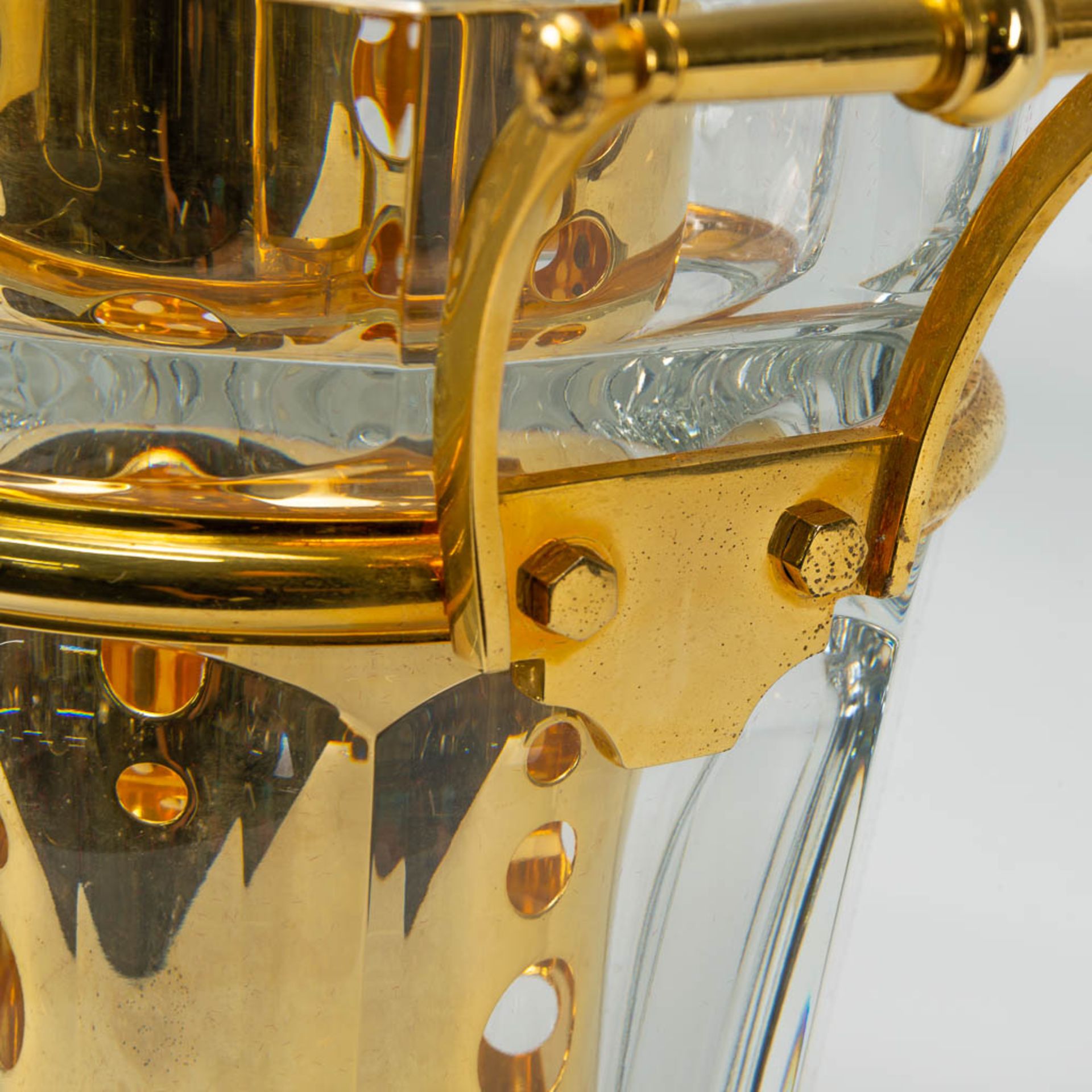 A Baccarat wine cooler or Champage bucket, made of Crystal with gold plated metal in the original bo - Bild 5 aus 12