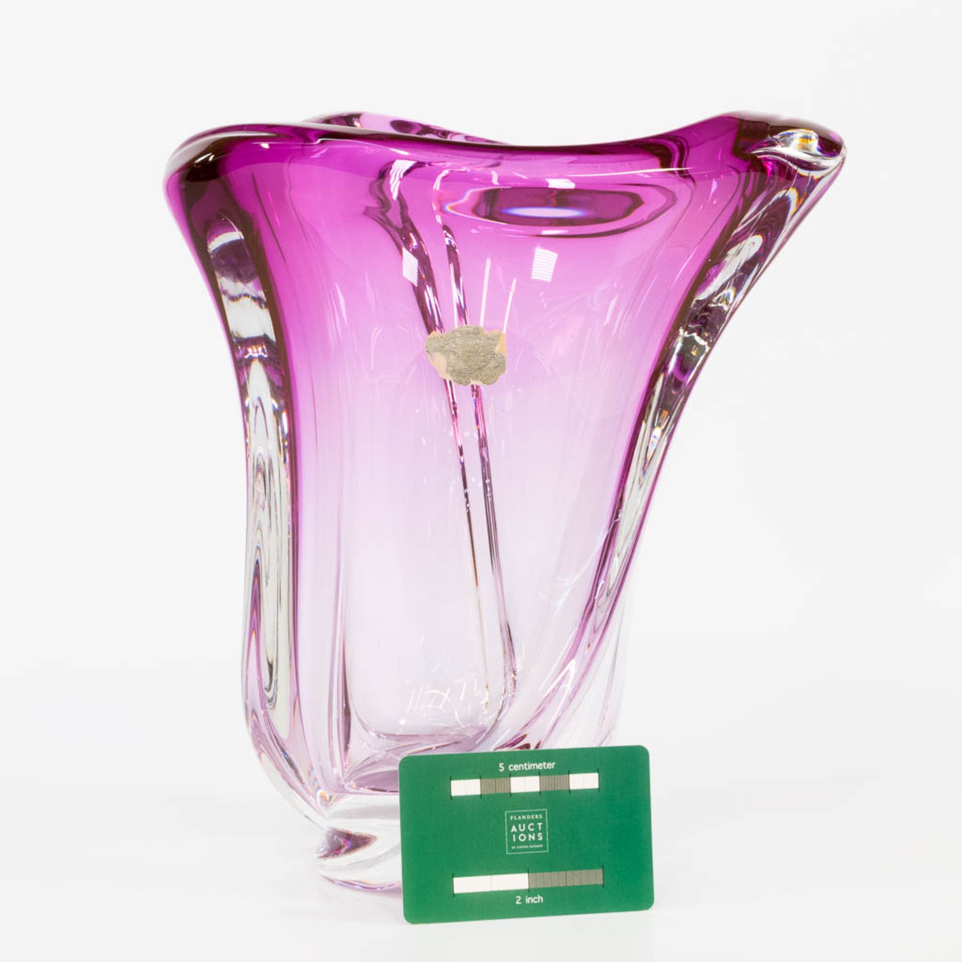 A large vase made of colored crystal. Marked Val Saint Lambert, and made in Belgium. (23 x 23 x 26 c - Bild 2 aus 12