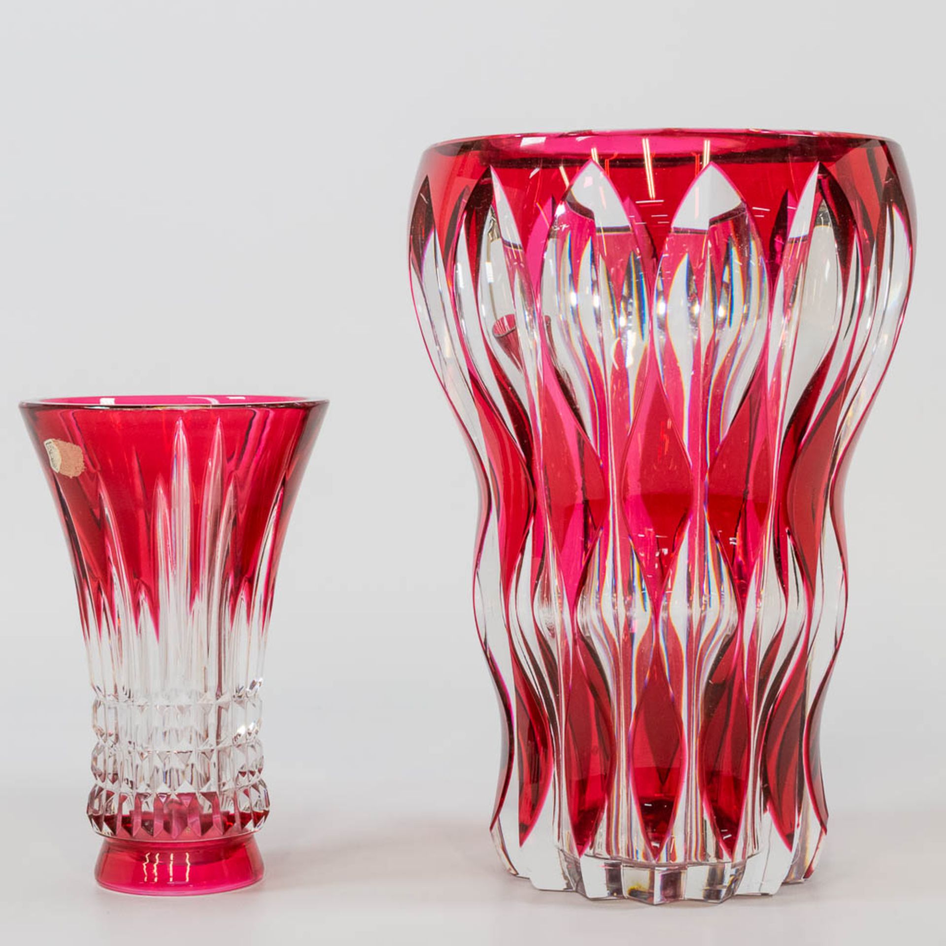 A collection of 2 vases made of cut crystal and marked Val Saint Lambert. (23 x 16 cm) - Bild 4 aus 9
