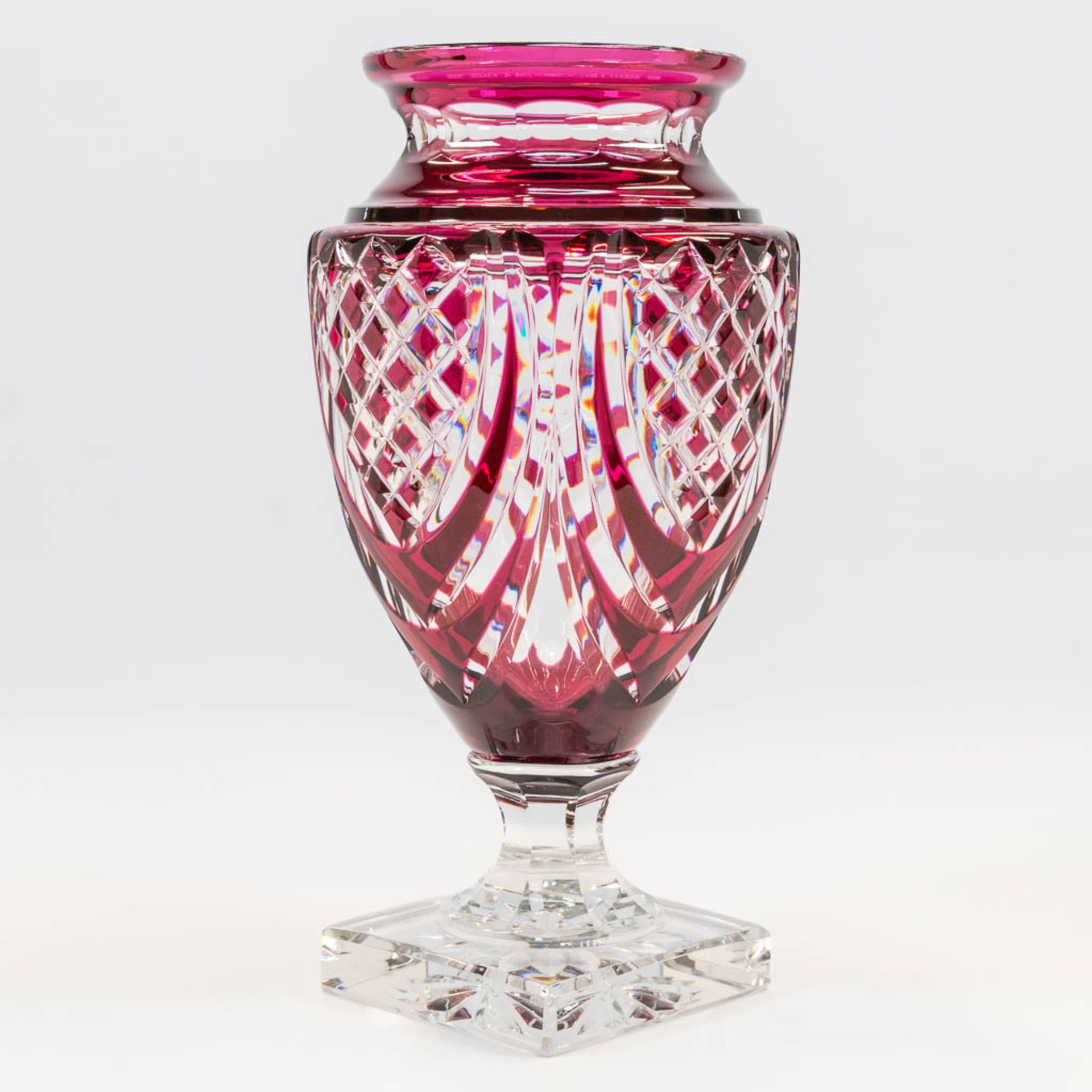 A collection of 2 exceptional and large Val Saint Lambert crystal vases, model Jupiter. Marked on ba - Image 21 of 31