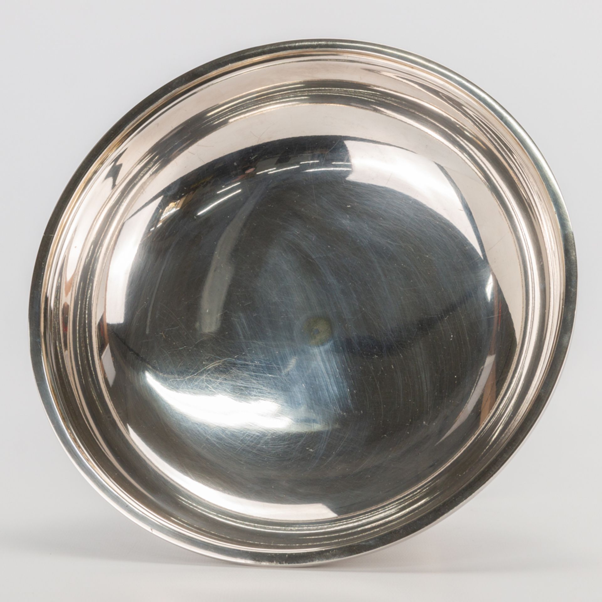A silver plated tazza on an art deco base, marked Ercuis. (14 x 25 cm) - Bild 11 aus 12