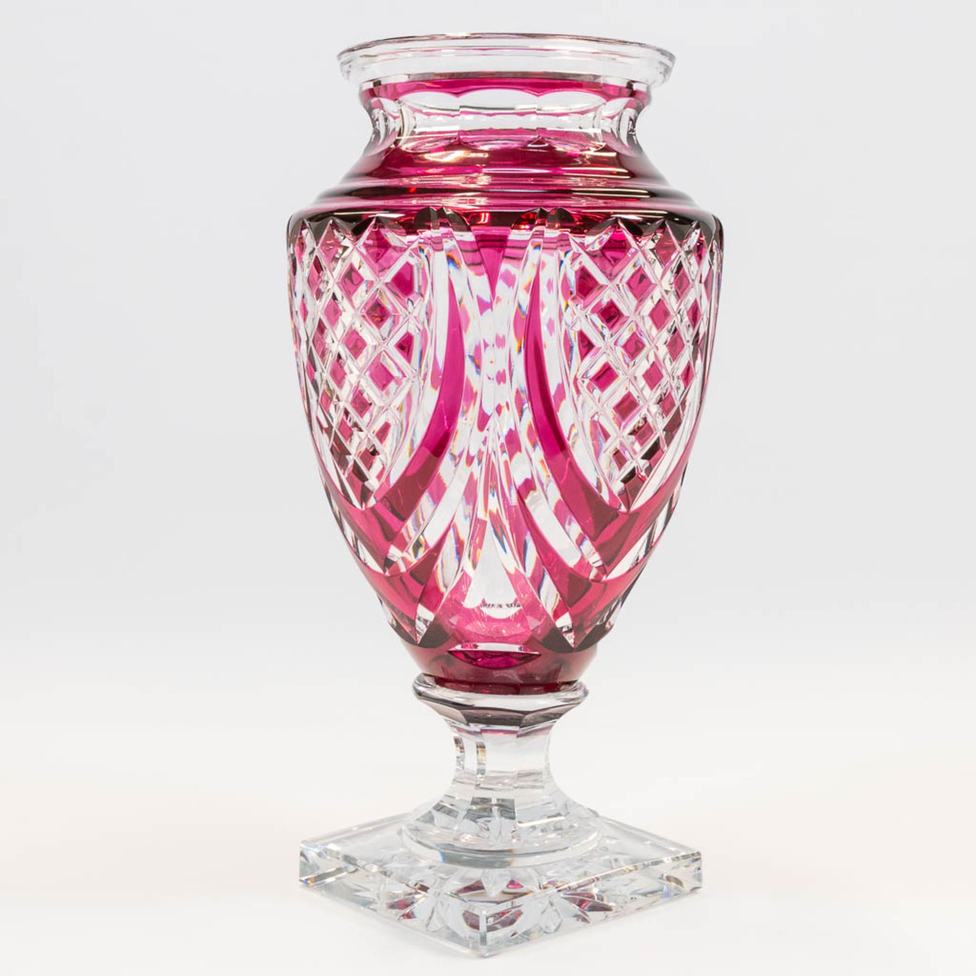 A collection of 2 exceptional and large Val Saint Lambert crystal vases, model Jupiter. Marked on ba - Image 12 of 31