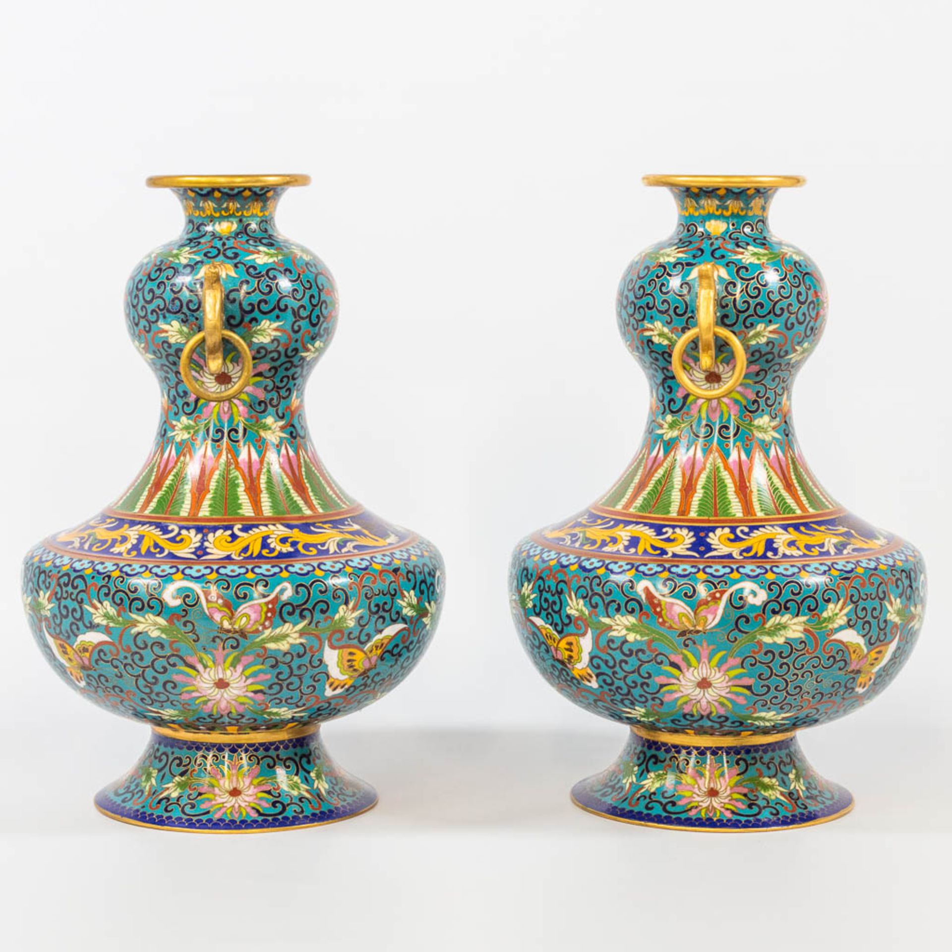 A pair of cloisonnŽ display vases and brons rings. The second half of the 20th century. (30,5 x 20 c - Bild 6 aus 12