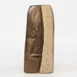 Richard MTEKI (1947) a sculpture made of stone, marked on the back. (7 x 9,5 x 23 cm)