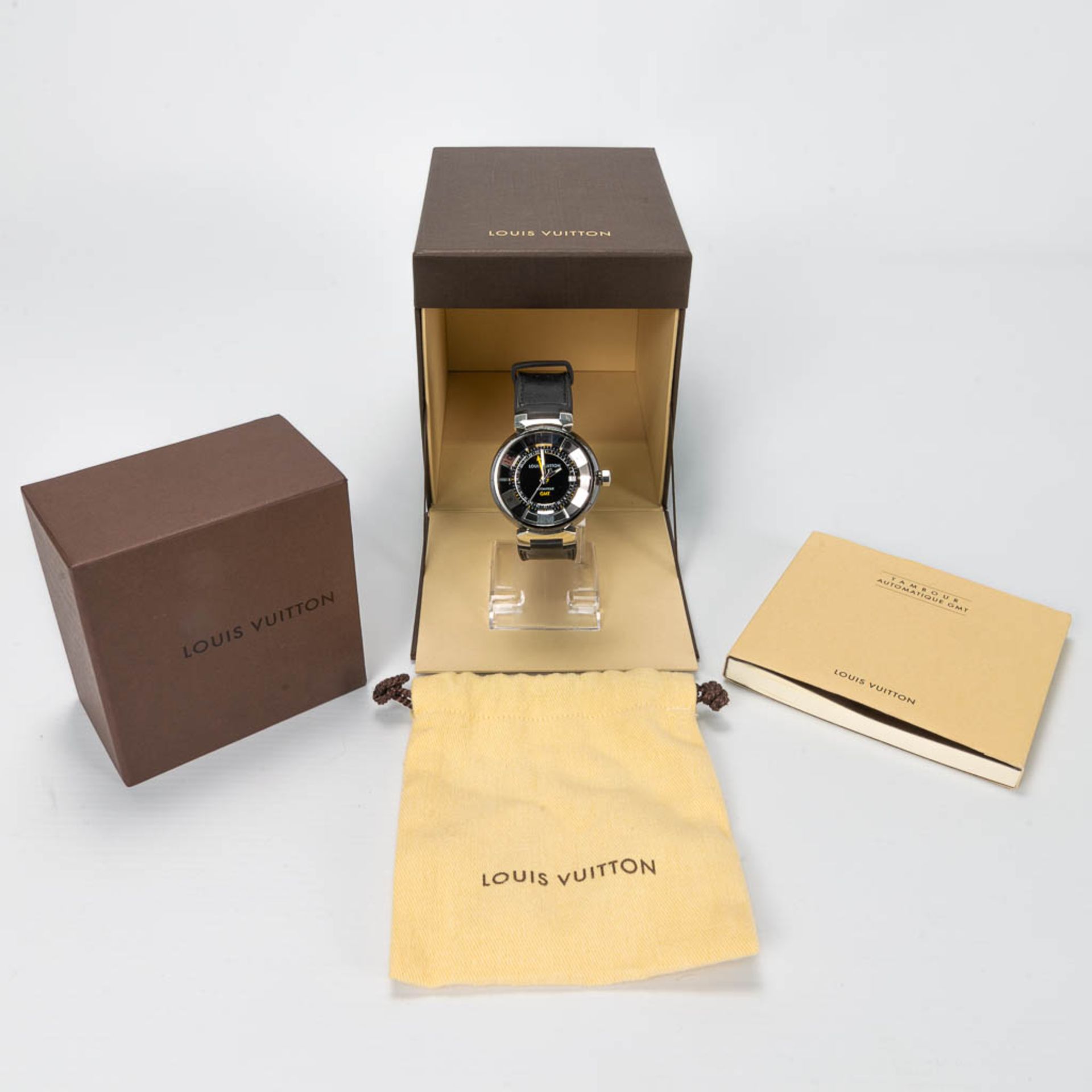A Louis Vuitton Tambour Automatic GMT wristwatch with original box and papers. 41,5mm. (14 x 11,2 x 
