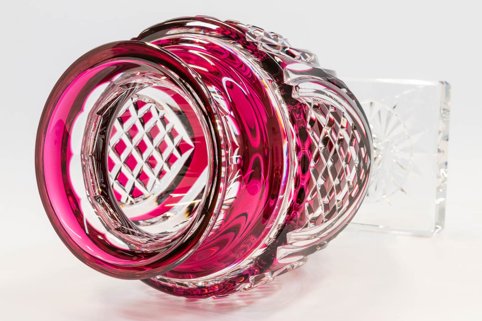 A collection of 2 exceptional and large Val Saint Lambert crystal vases, model Jupiter. Marked on ba - Image 31 of 31