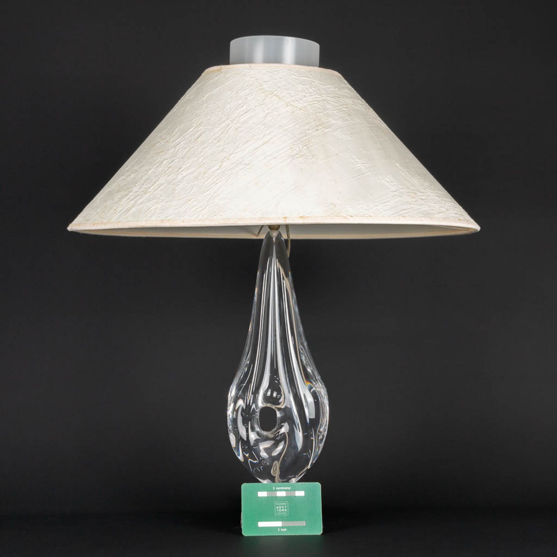 A Daum Nancy table lamp made of crystal with a fabric lamp shade. 20th century. (9 x 9 x 33 cm) - Image 8 of 12