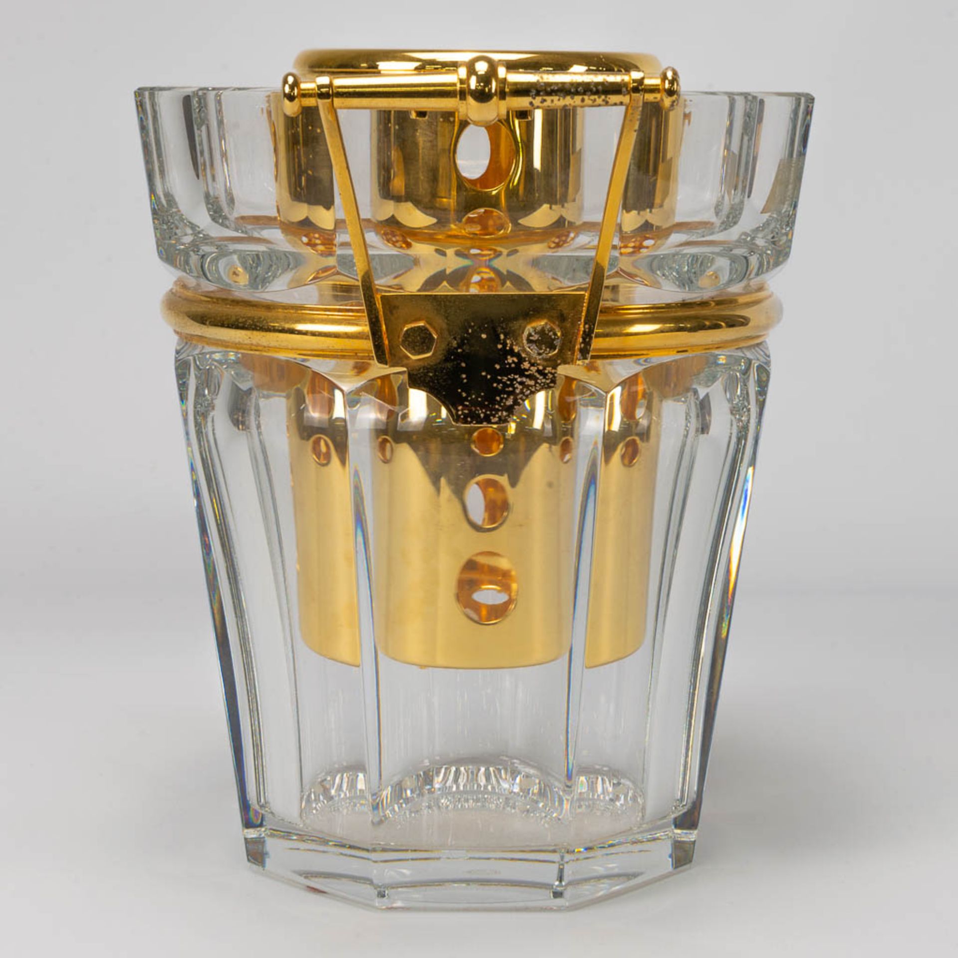 A Baccarat wine cooler or Champage bucket, made of Crystal with gold plated metal in the original bo - Image 3 of 12