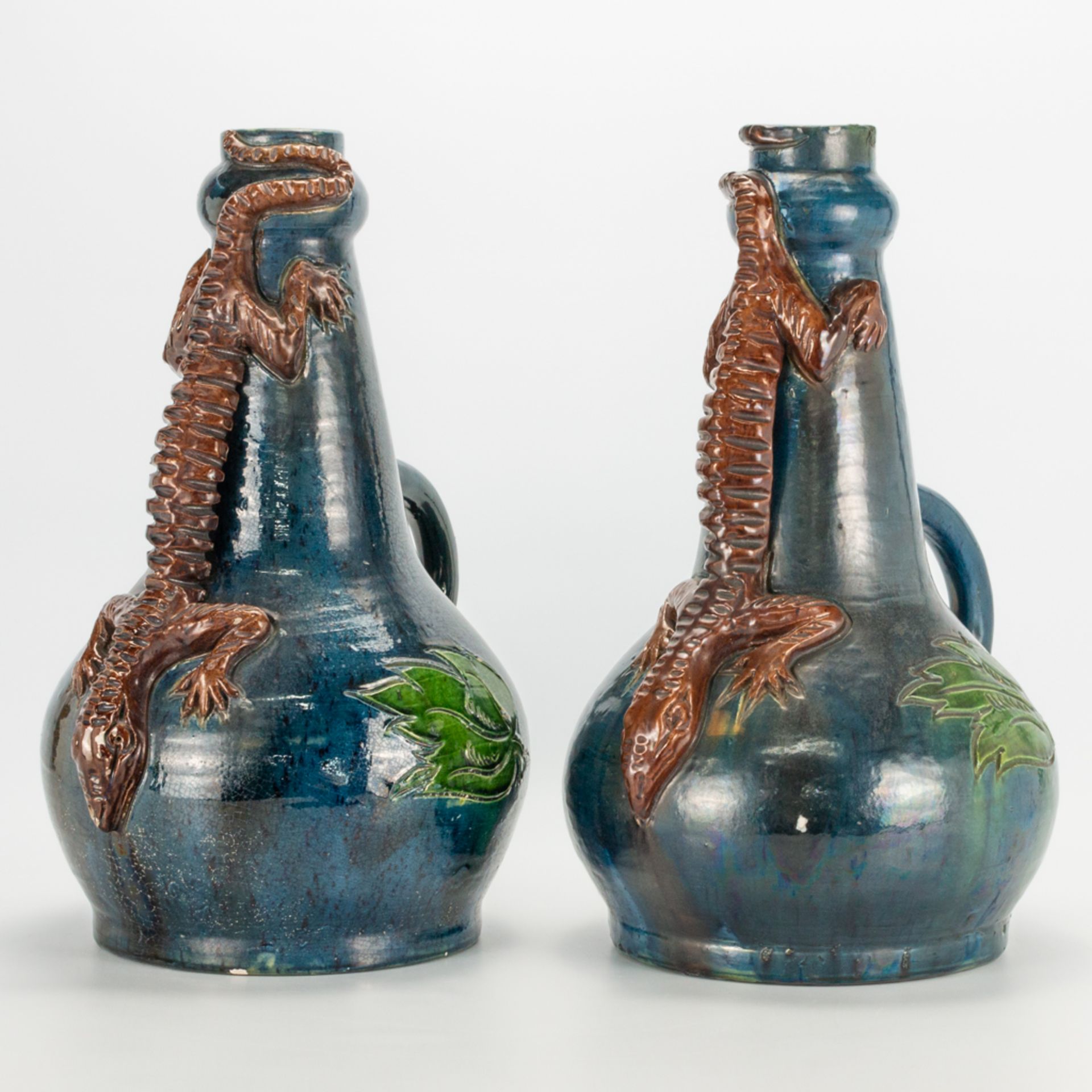 A pair of vases made in Flemish Earthenware with the decor of a salamander. (27 x 30 x 45 cm) - Image 9 of 20