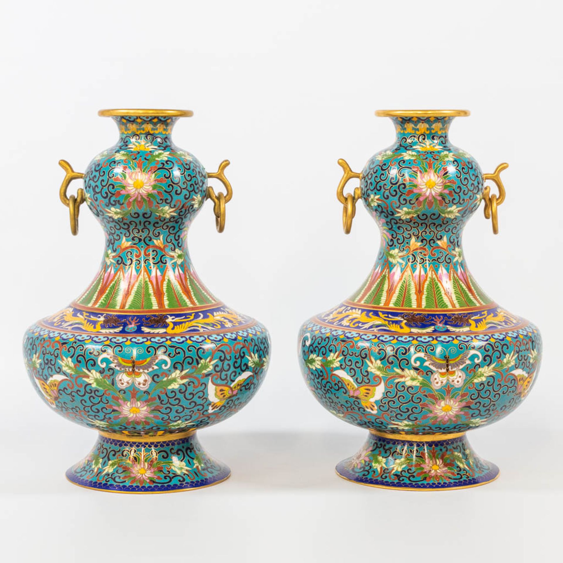 A pair of cloisonnŽ display vases and brons rings. The second half of the 20th century. (30,5 x 20 c - Bild 5 aus 12