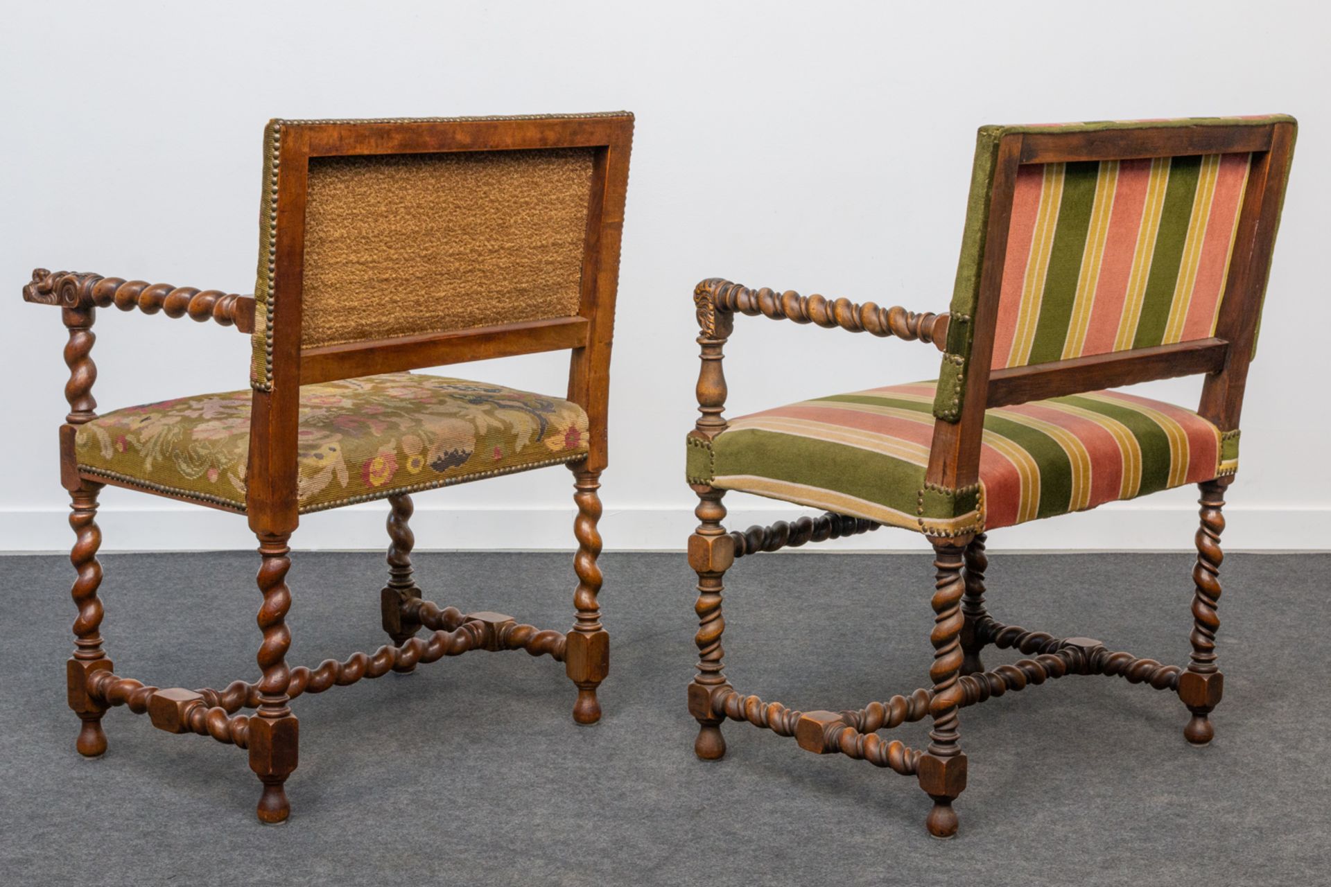 A collection of 2 castle chairs with sculptured handles. 19th century. (92 x 63 x 54 cm) - Bild 13 aus 18