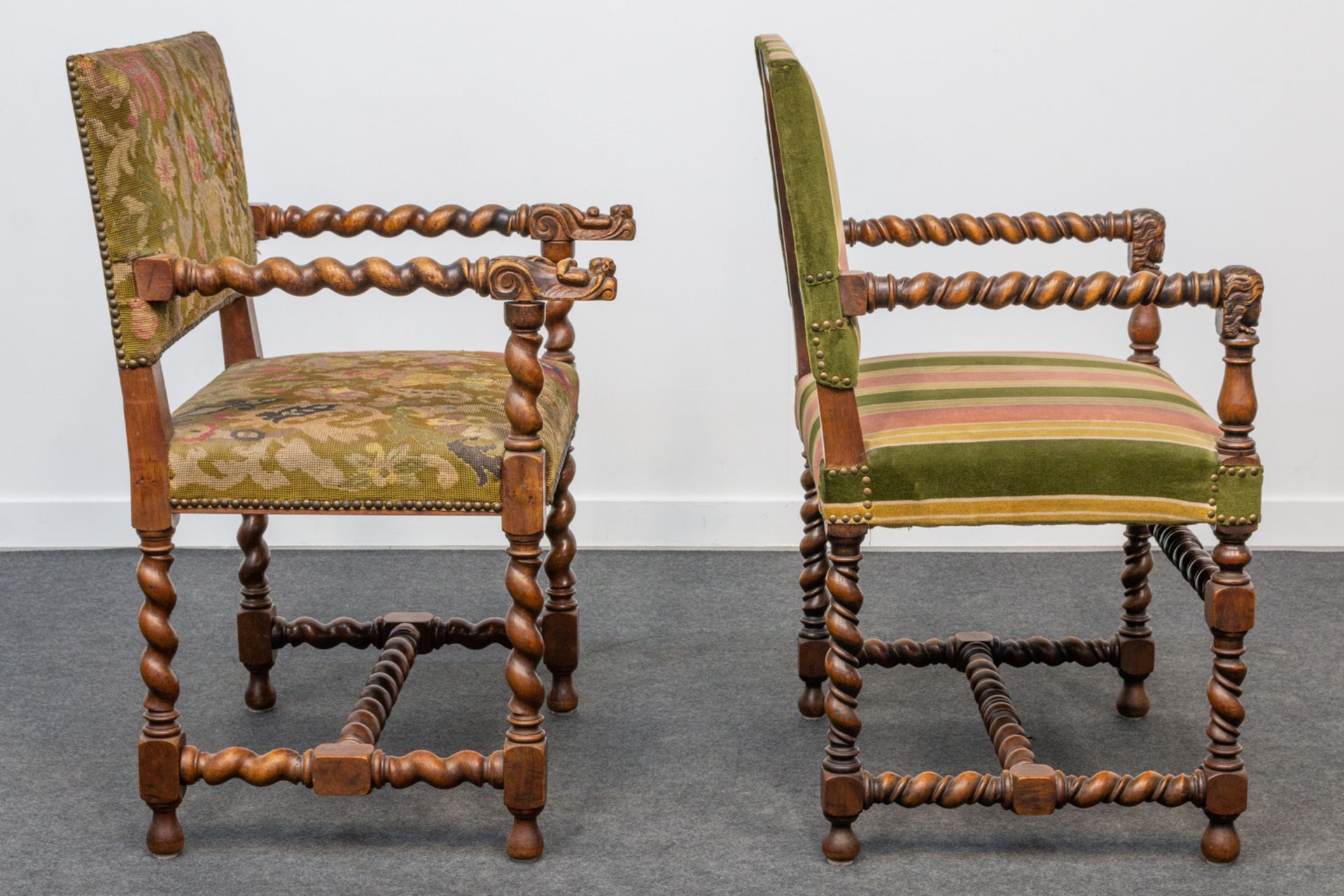 A collection of 2 castle chairs with sculptured handles. 19th century. (92 x 63 x 54 cm) - Bild 14 aus 18