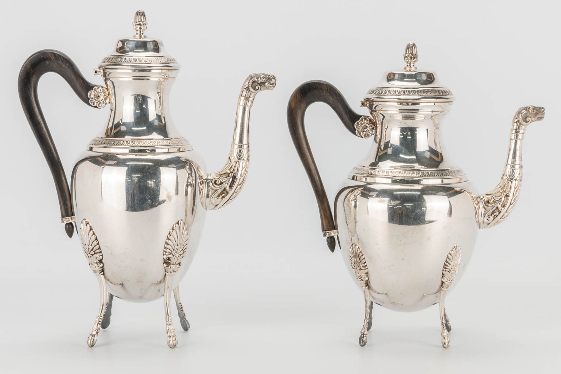 A silver-plated coffee and tea service, on a serving tray. With ebony handles. In the style of a Mal - Bild 11 aus 22