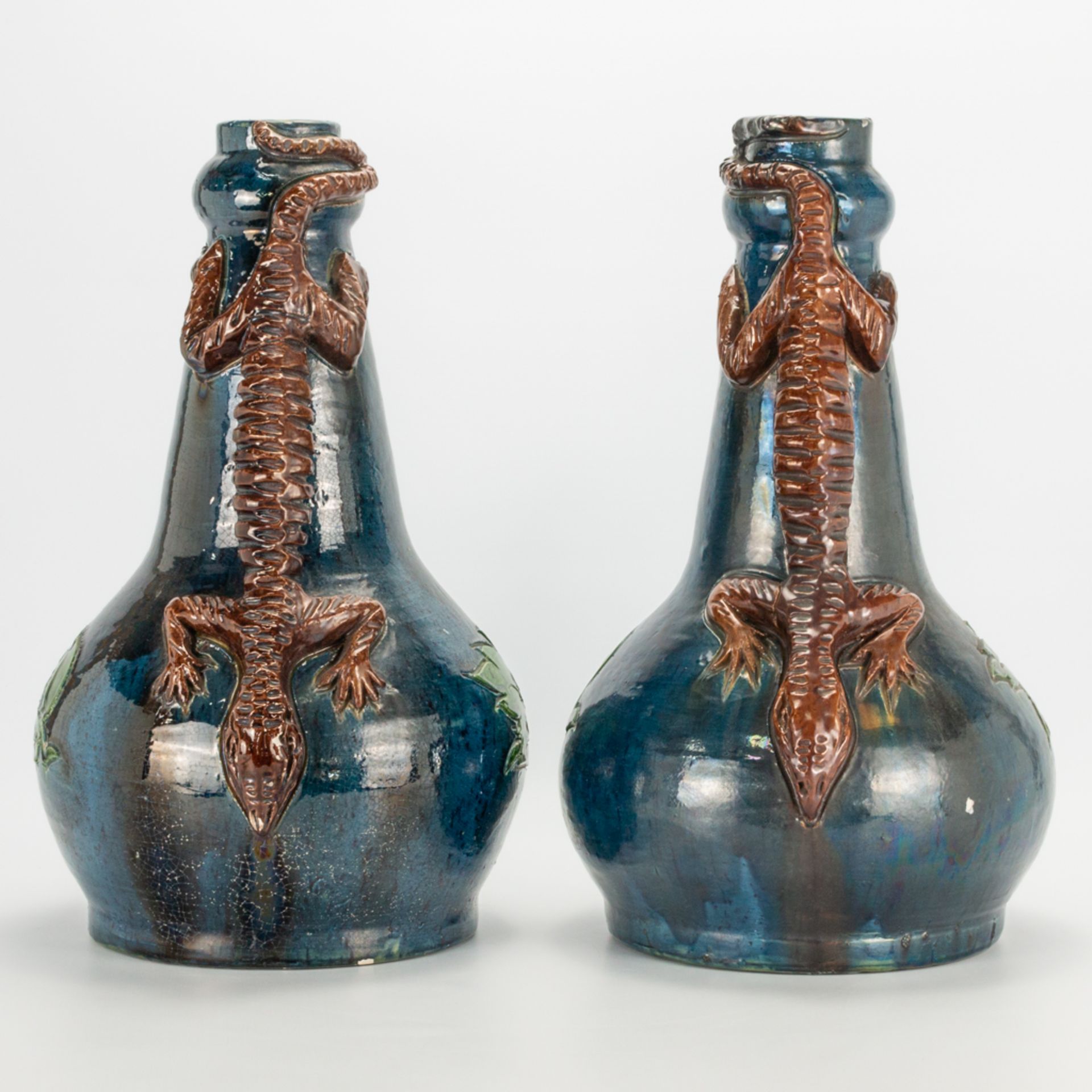 A pair of vases made in Flemish Earthenware with the decor of a salamander. (27 x 30 x 45 cm) - Image 8 of 20