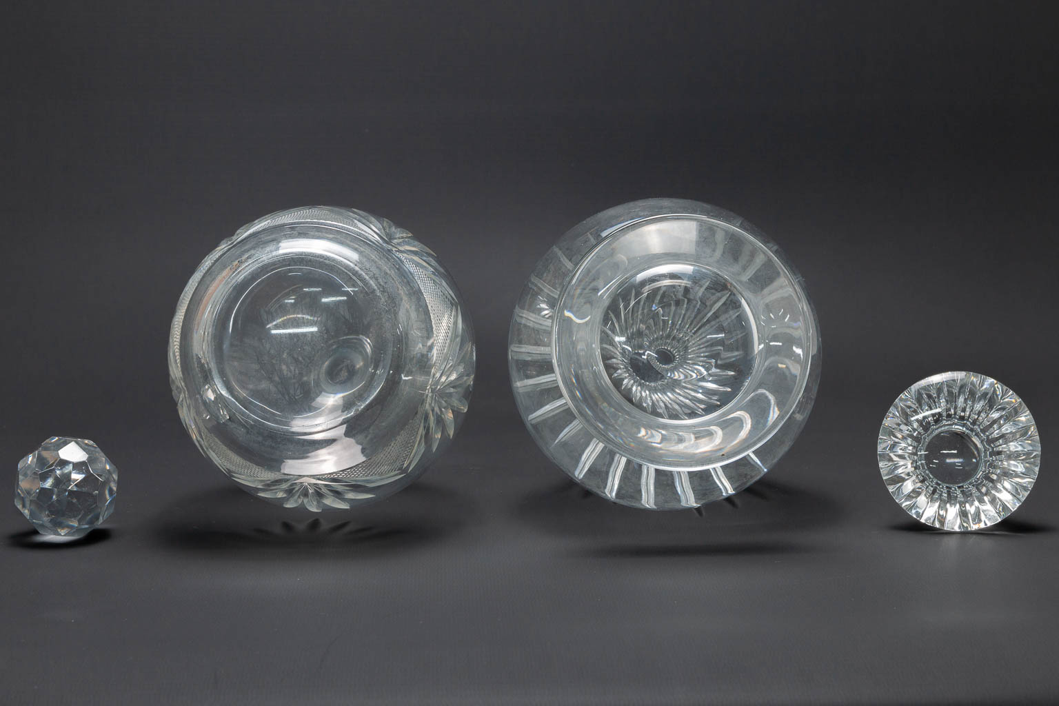 An assembled collection of 3 Baccarat decanters, a glass decanter and a Barbini Murano glass paperwe - Image 8 of 19