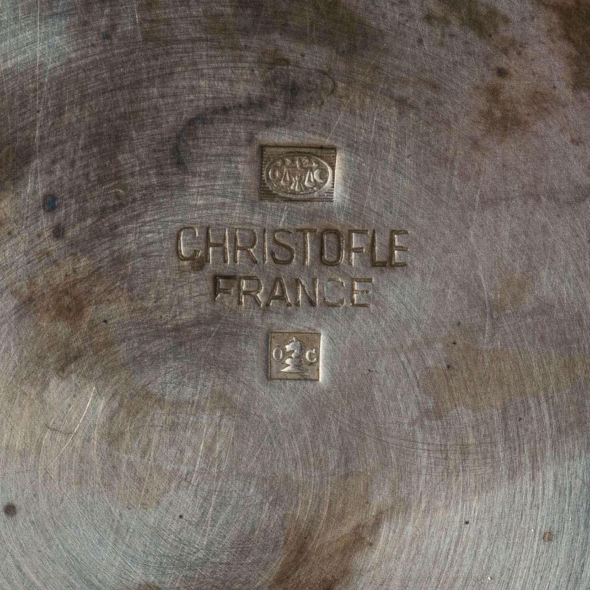 A Christofle silver-plated champagne bucket of the model: 'Malmaison'. (23 x 23 x 19 cm) - Bild 10 aus 10