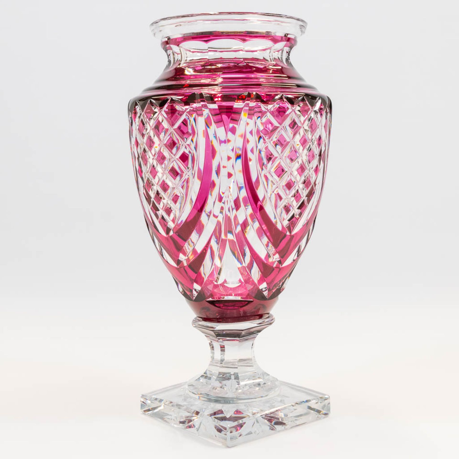 A collection of 2 exceptional and large Val Saint Lambert crystal vases, model Jupiter. Marked on ba - Image 20 of 31