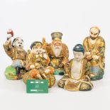 A collection of 5 Satsuma porcelain statues, made in Japan. (14 x 17 x 23,5 cm)