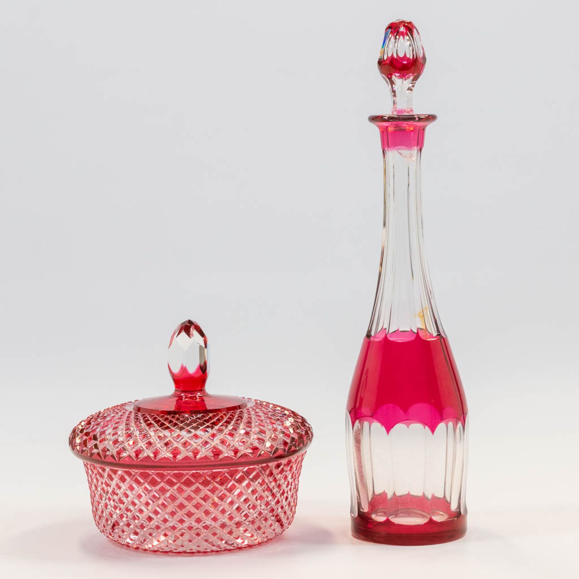 A carafe and candy jar made of cut crystal and Val Saint Lambert. (33 x 8 cm) - Bild 6 aus 9