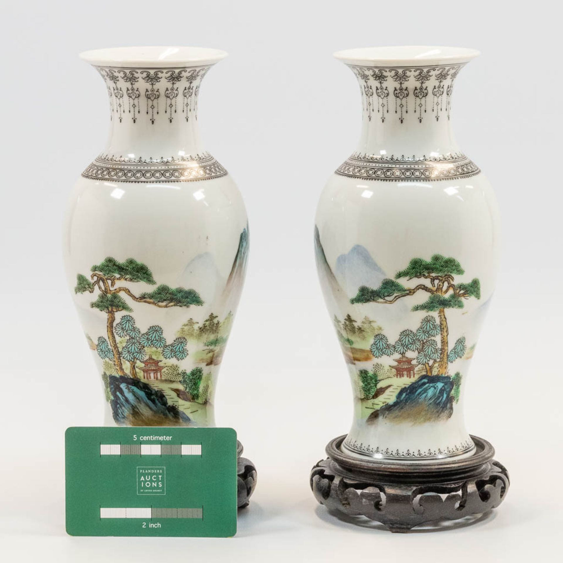 A pair of Chinese vases with hand-painted decor of landscapes with pine trees, Republic period. (20, - Bild 8 aus 10