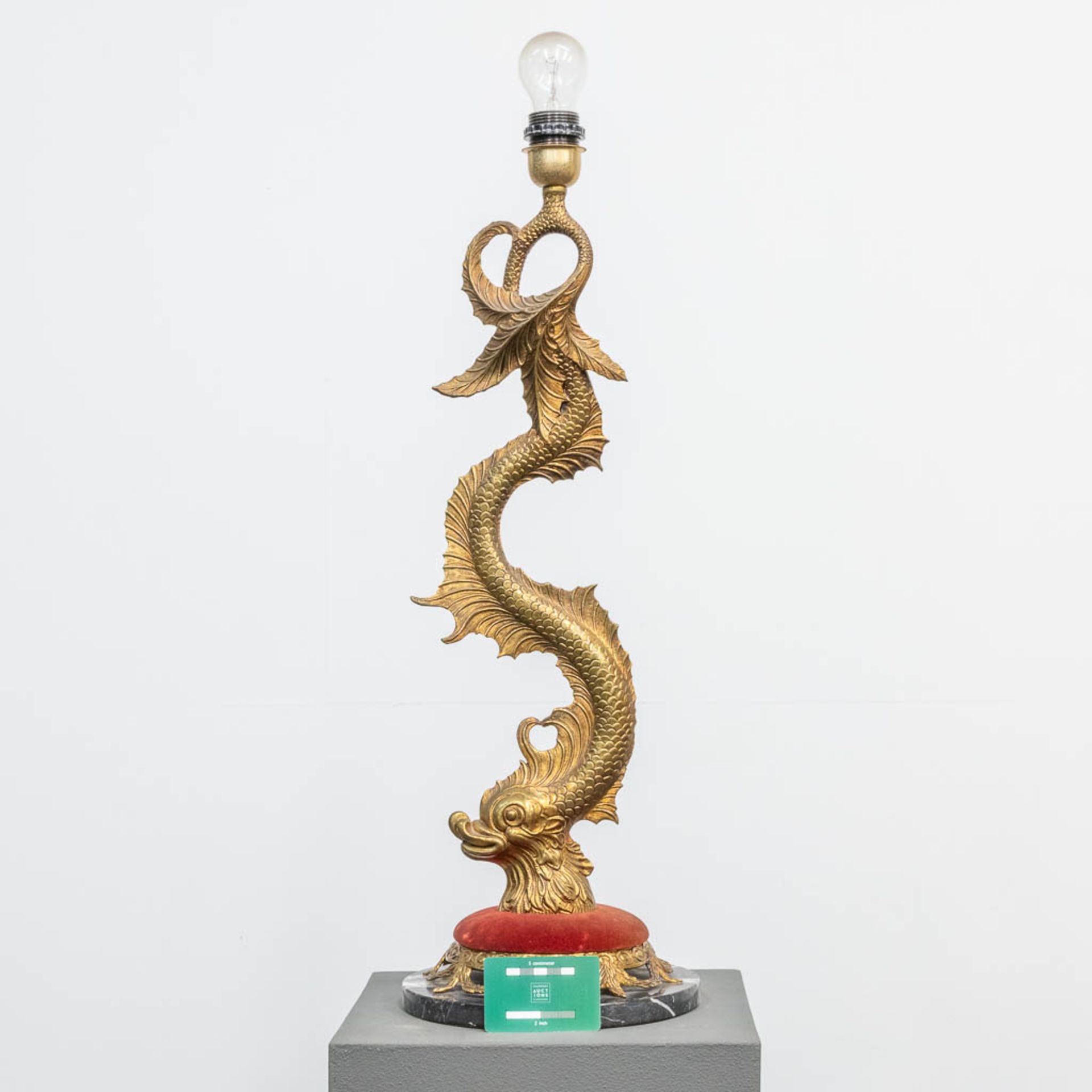 A table lamp made of bronze on a marble base in the shape of a fish. The second half of the 20th cen - Bild 2 aus 11
