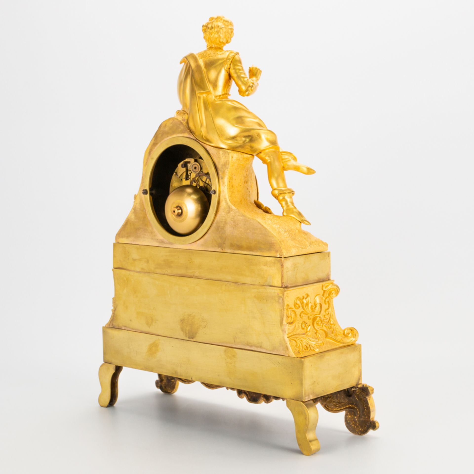 A ormolu gilt table clock made of bronze with a figurine of a noble man, enamel dial and marked Amst - Image 3 of 16