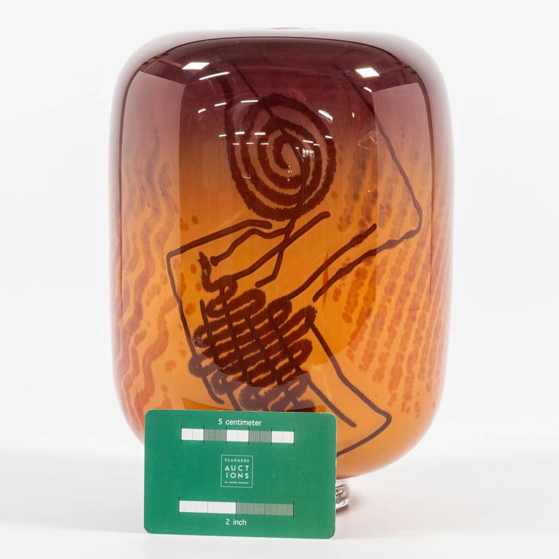 Nicolas MORIN (1959) A studio glass vase with Graal Technique. (22 x 16 cm) - Image 2 of 10
